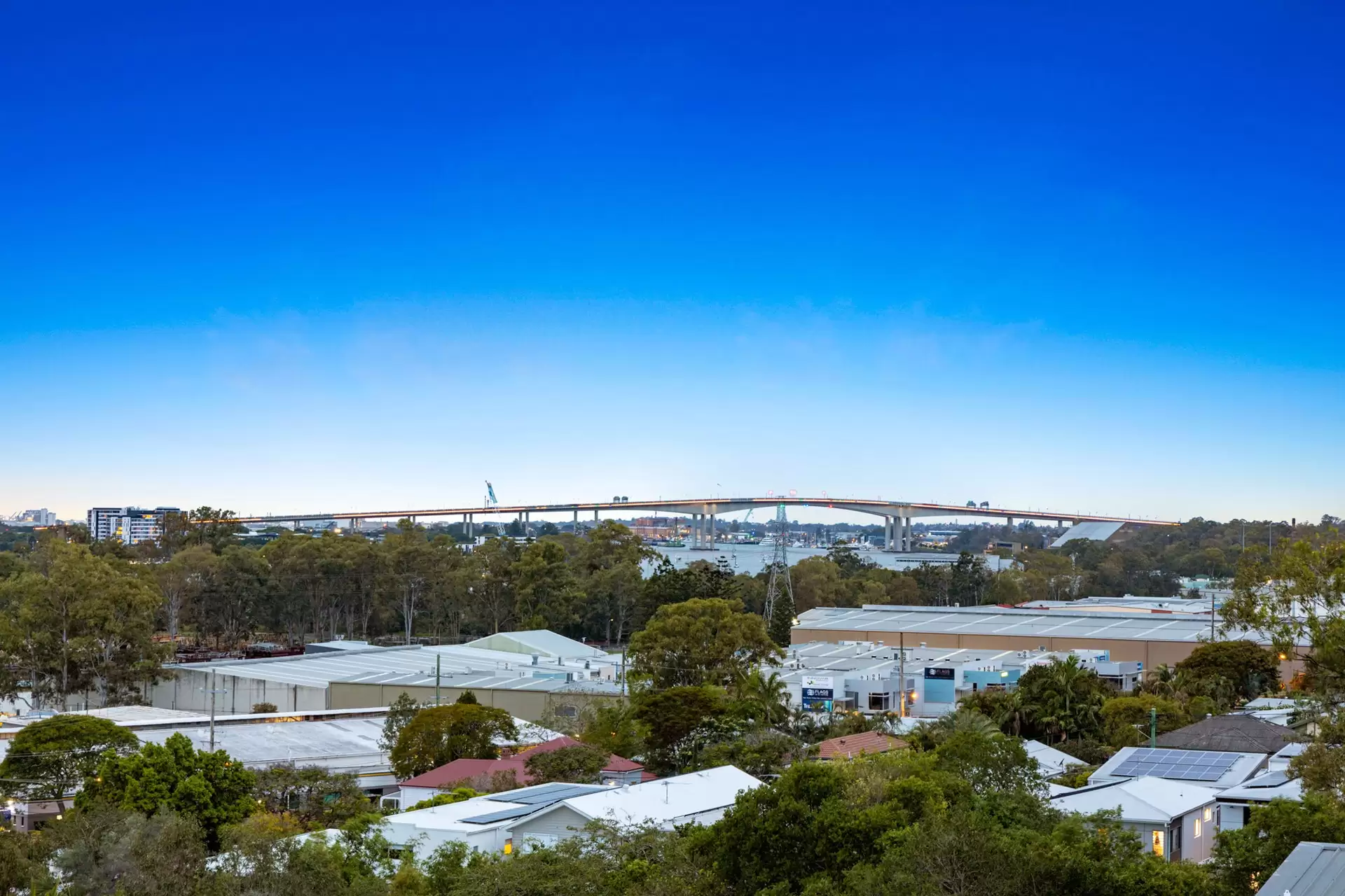 11 Bolan Street, Balmoral Sold by  - image 1