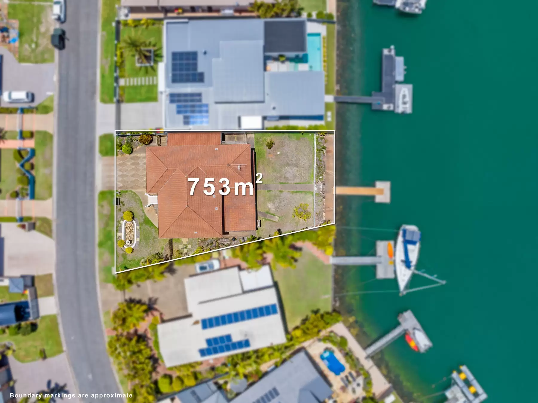 11 Compass Court, Raby Bay Sold by Queensland Sotheby's International Realty - image 1