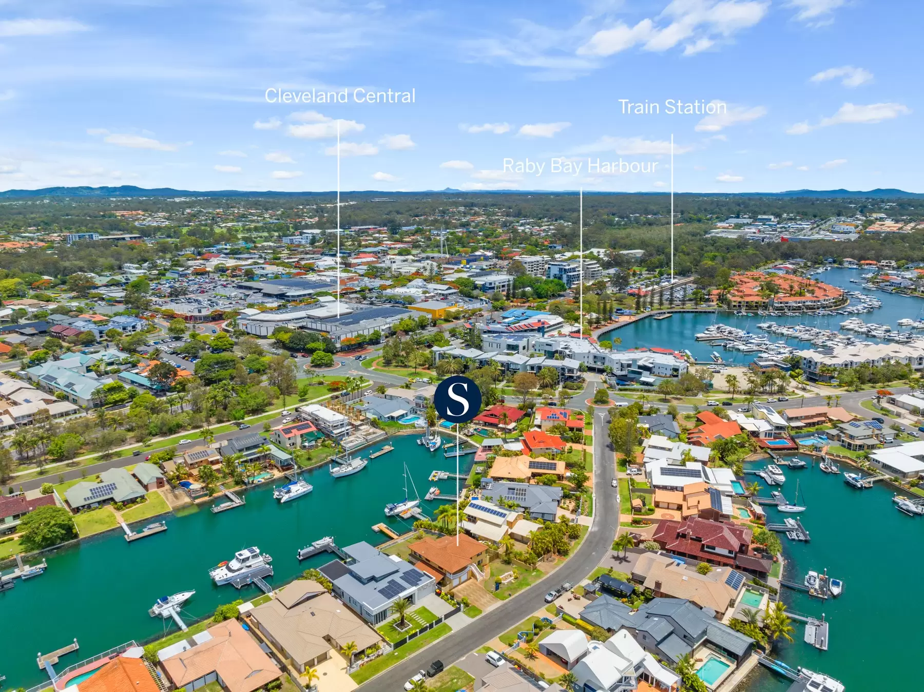 11 Compass Court, Raby Bay Sold by Queensland Sotheby's International Realty - image 1