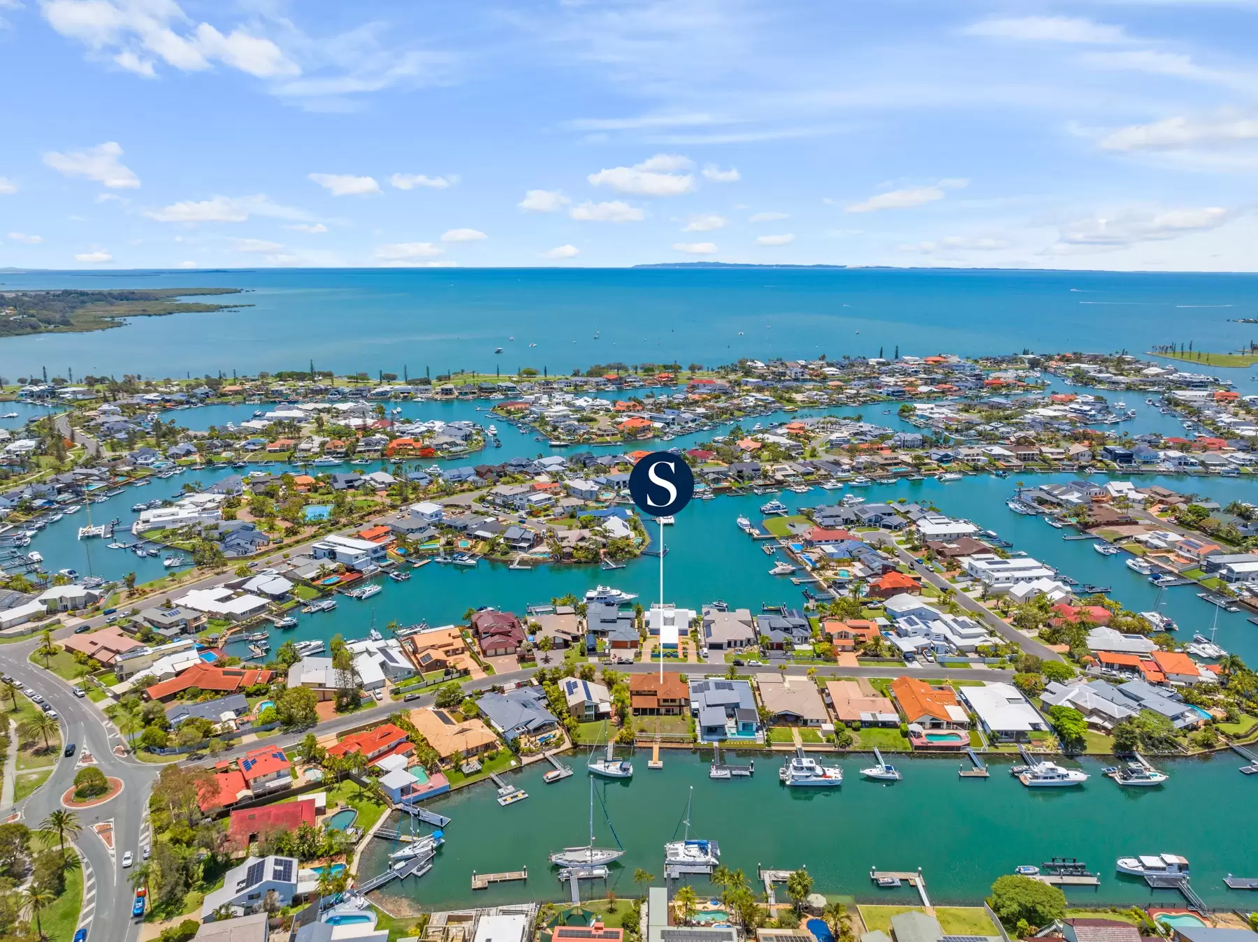 11 Compass Court, Raby Bay Sold by  - image 1