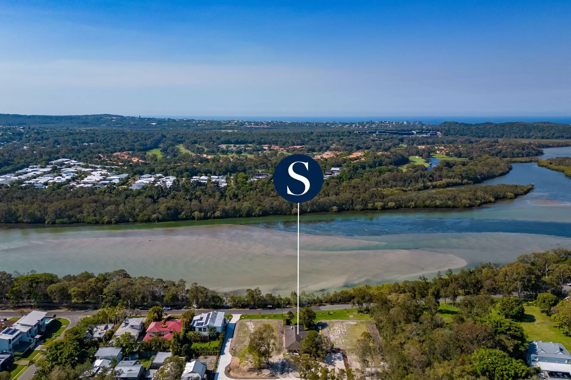 135 Lake Weyba Drive, Noosaville Sold by Queensland Sotheby's International Realty - image 1