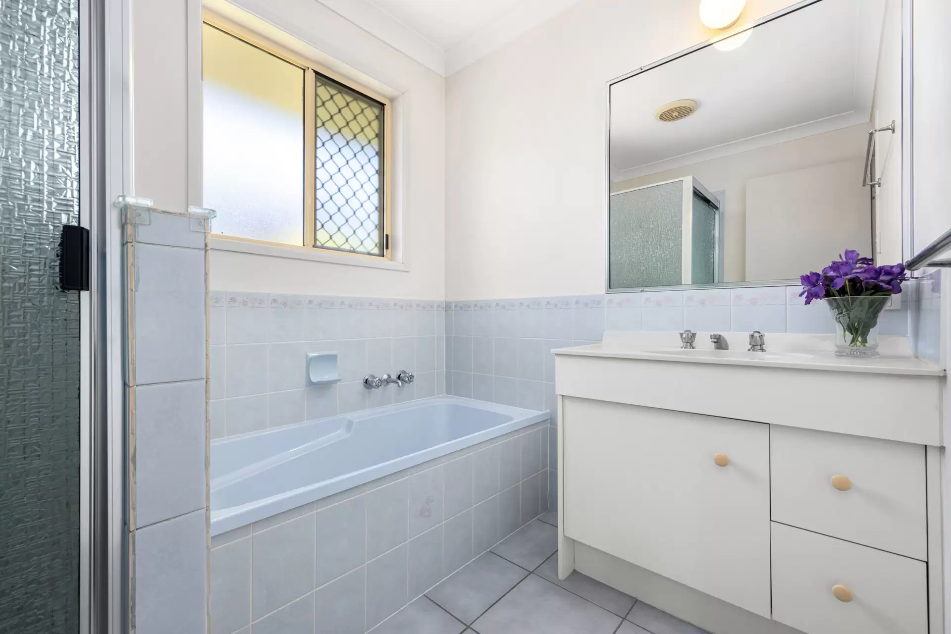 667 Mains Road, Macgregor Sold by Queensland Sotheby's International Realty - image 1