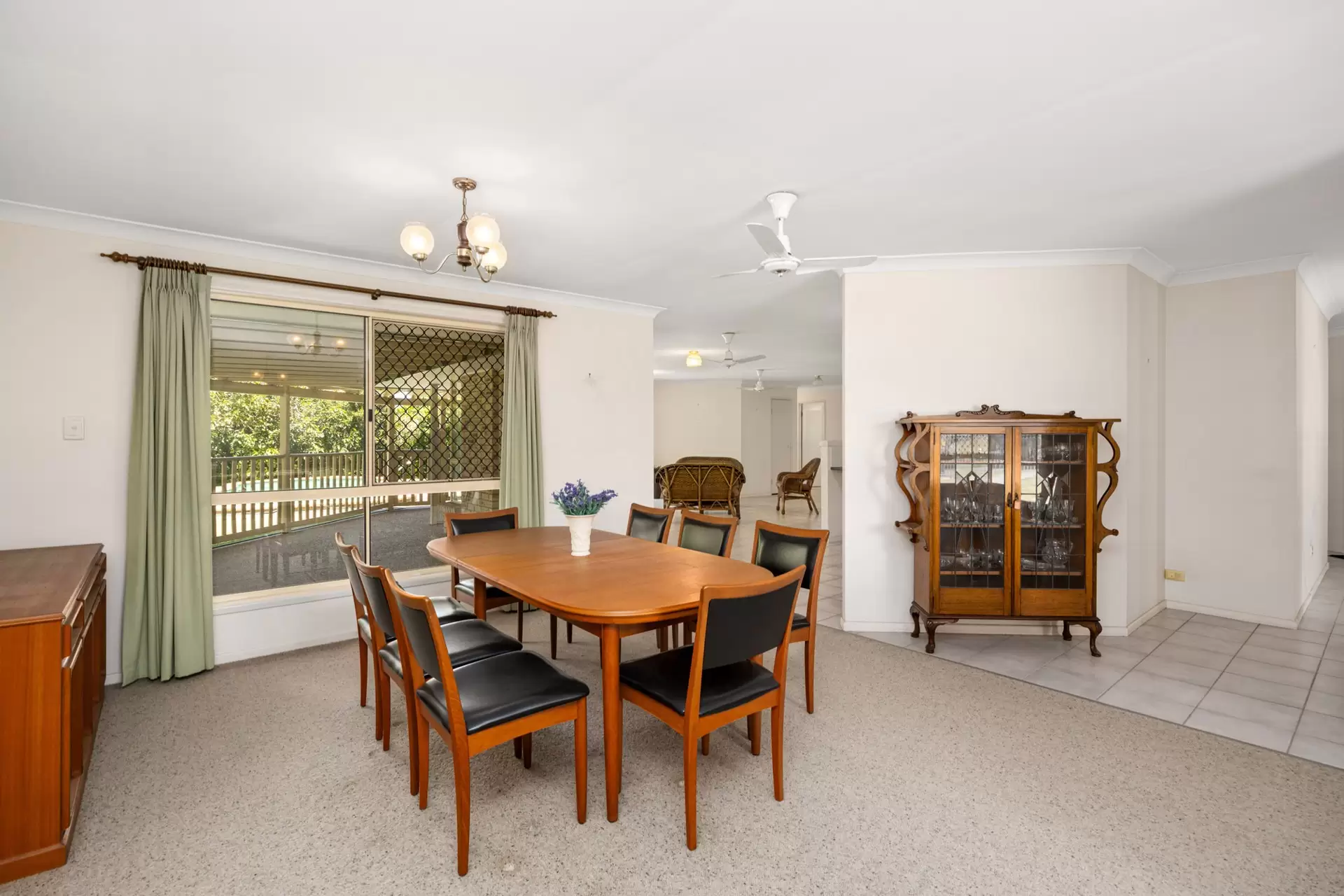 667 Mains Road, Macgregor Sold by  - image 1
