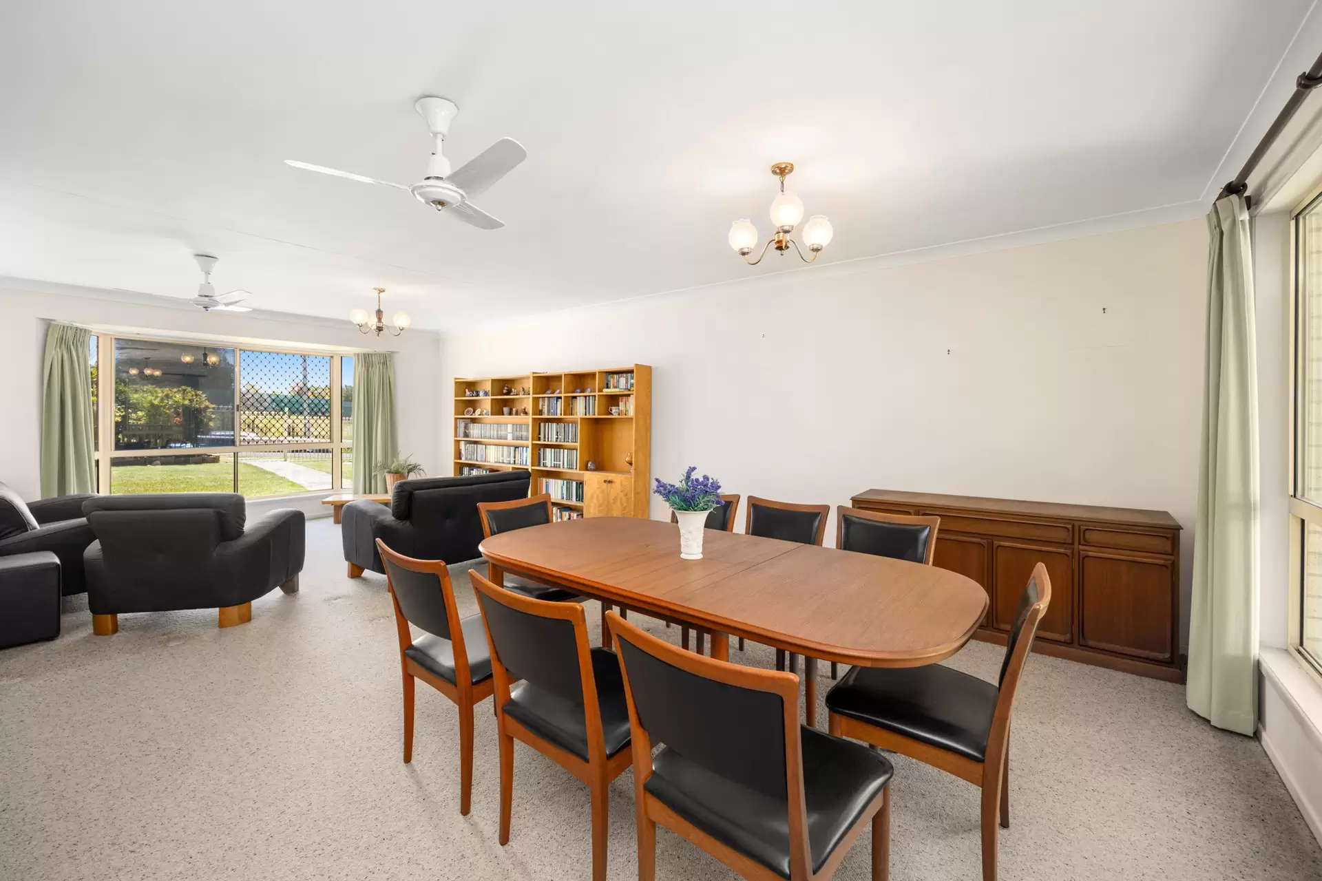 667 Mains Road, Macgregor Sold by Queensland Sotheby's International Realty - image 1