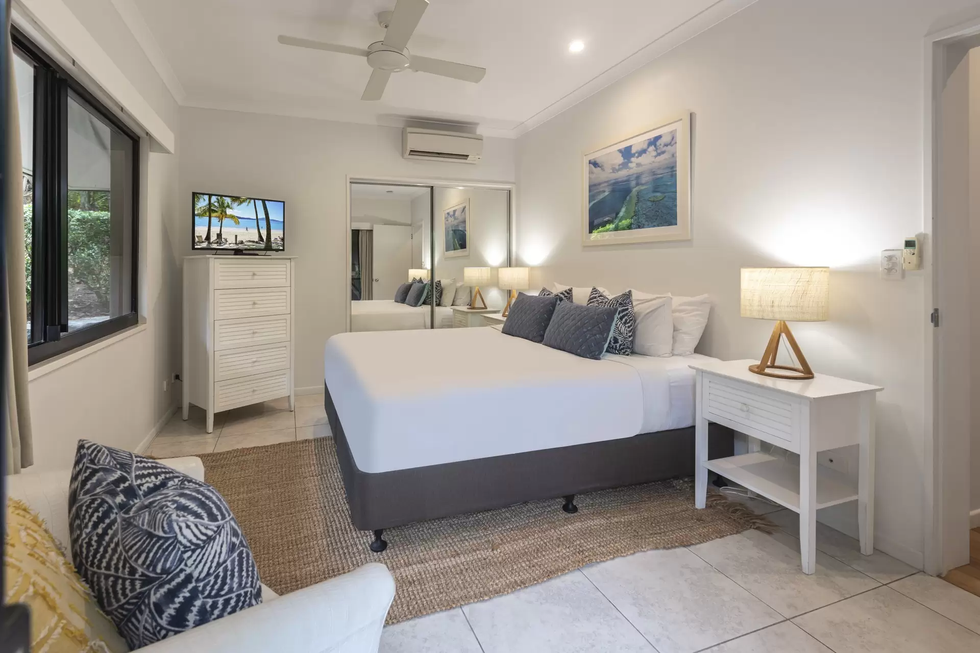 4 Whitsunday View, Hamilton Island Sold by Queensland Sotheby's International Realty - image 1