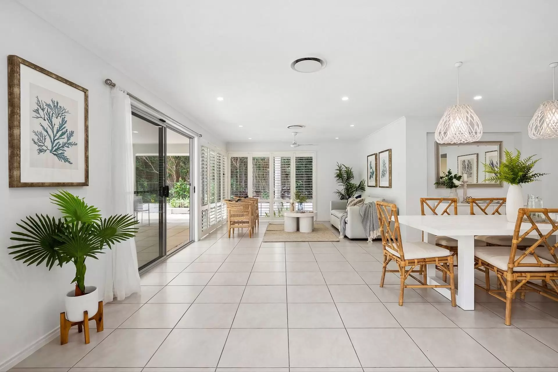 5 Lakeside Drive, Peregian Springs Sold by Queensland Sotheby's International Realty - image 1