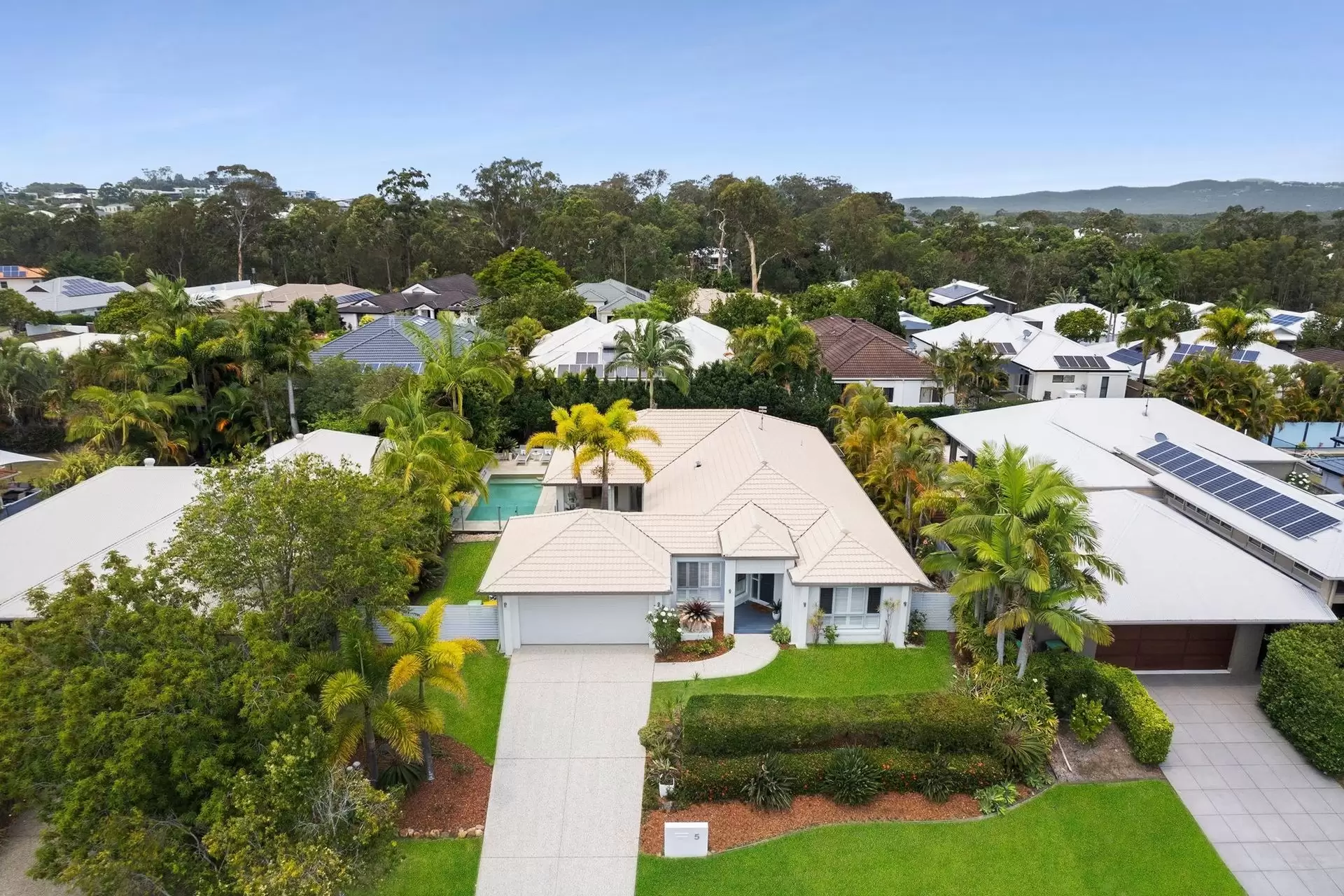 5 Lakeside Drive, Peregian Springs Sold by Queensland Sotheby's International Realty - image 1
