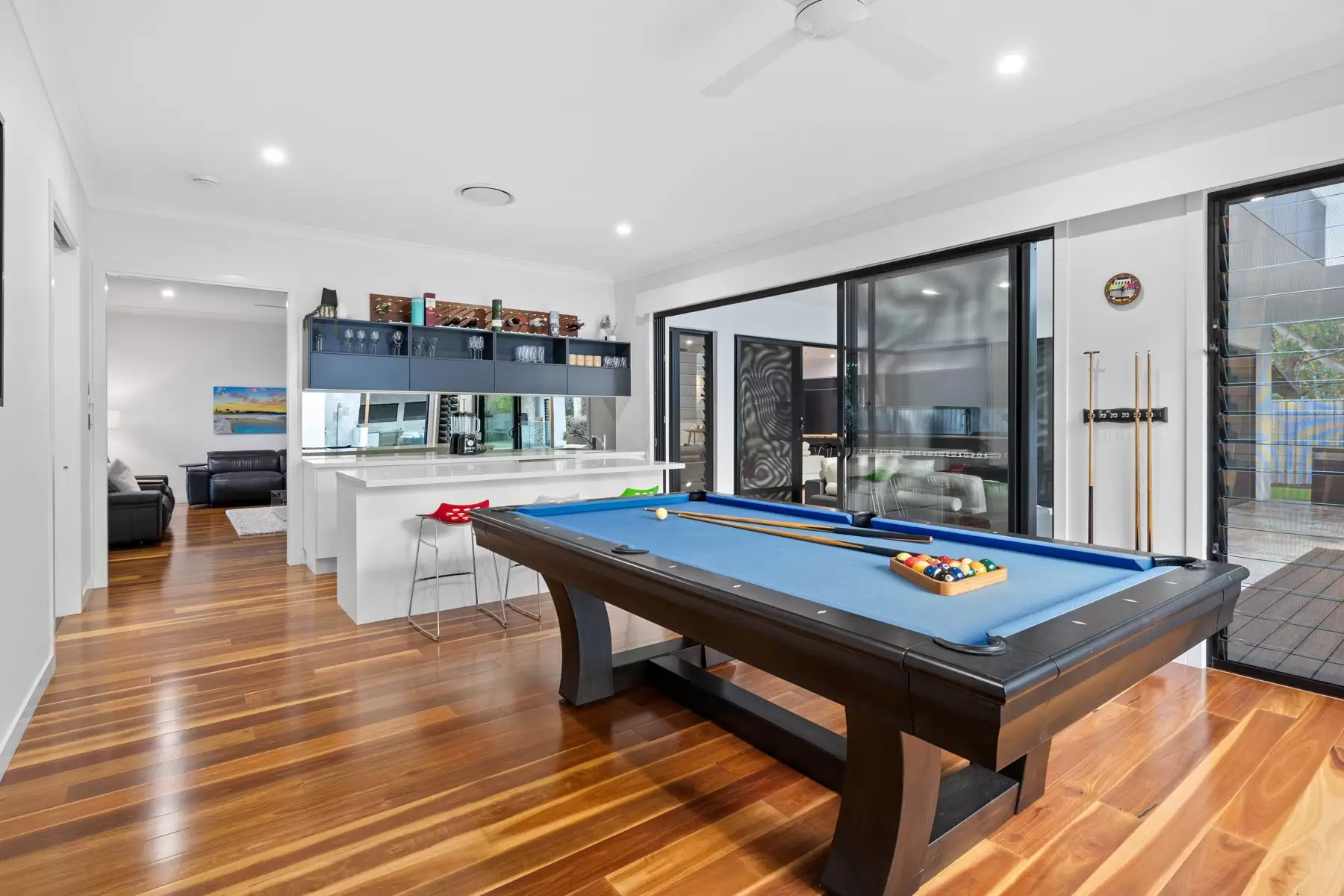 18 Morris Street, Ormiston Sold by Queensland Sotheby's International Realty - image 1