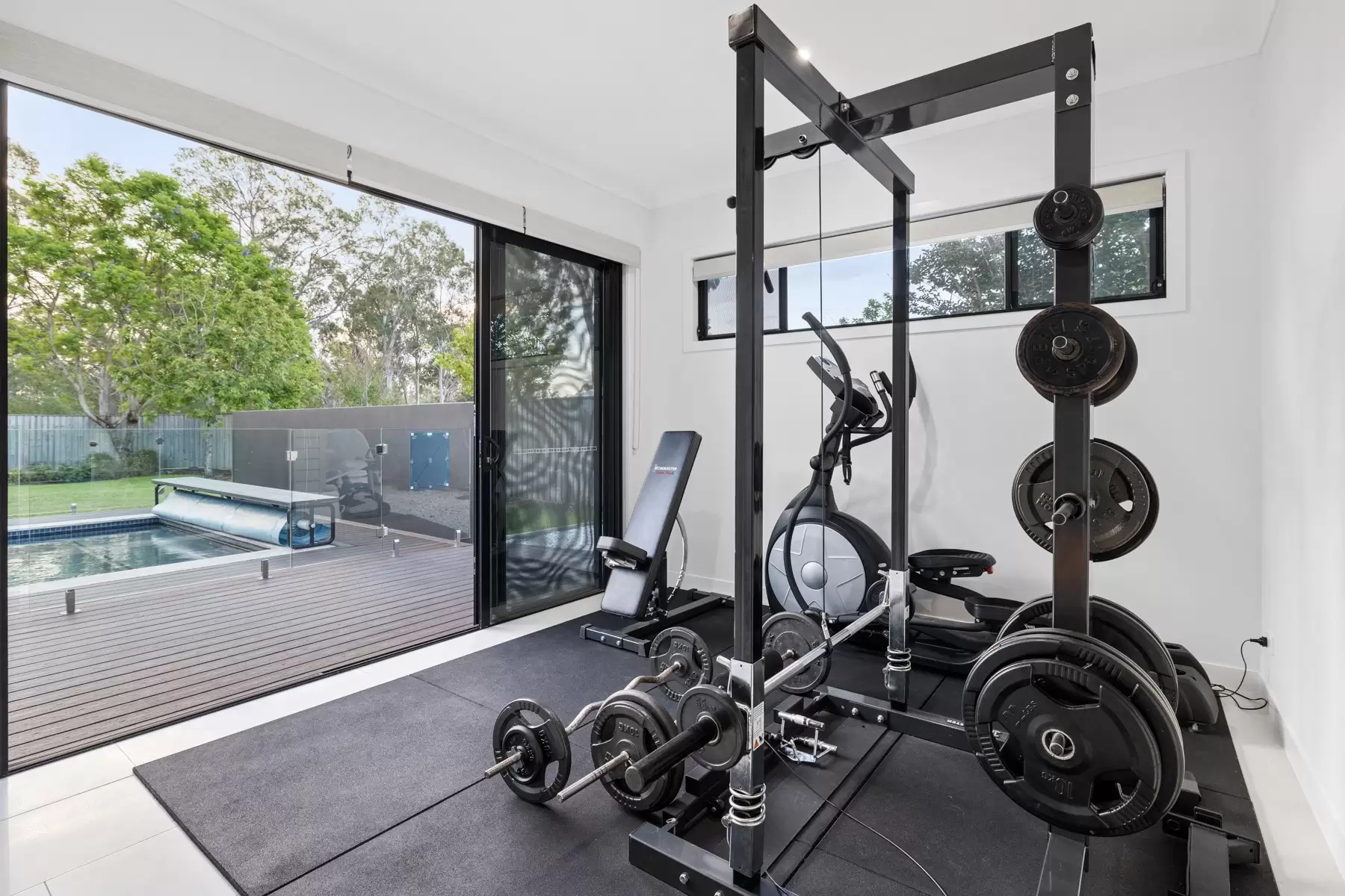 18 Morris Street, Ormiston Sold by Queensland Sotheby's International Realty - image 1