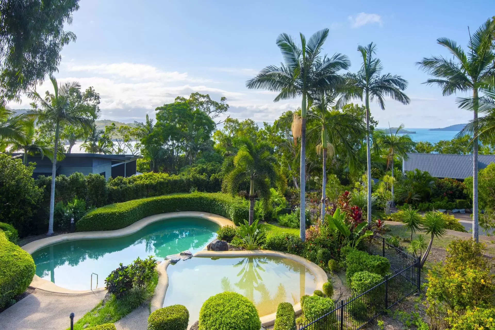 3/6 Banksia Court, Hamilton Island Sold by Queensland Sotheby's International Realty - image 1