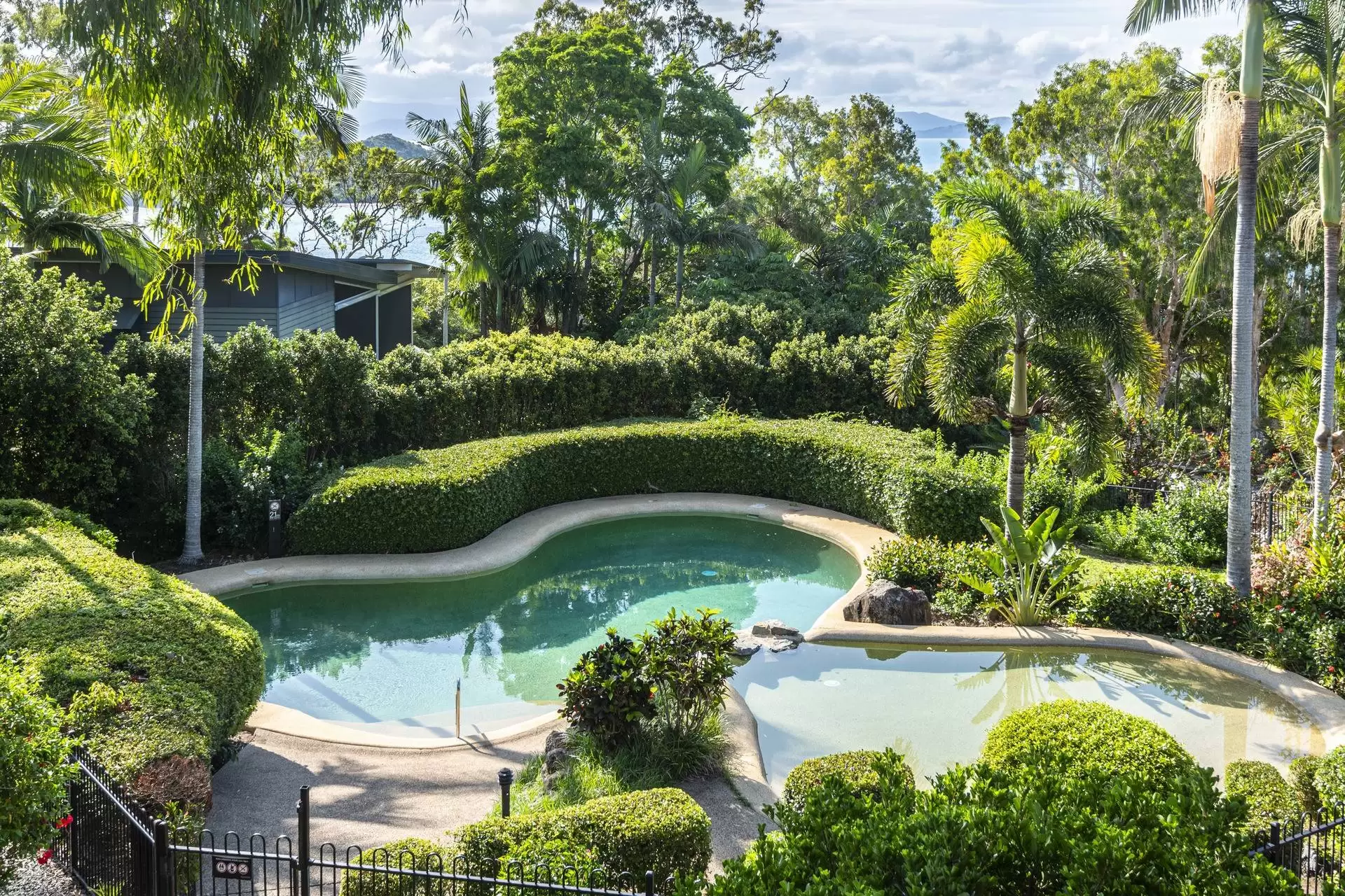 3/6 Banksia Court, Hamilton Island Sold by Queensland Sotheby's International Realty - image 1