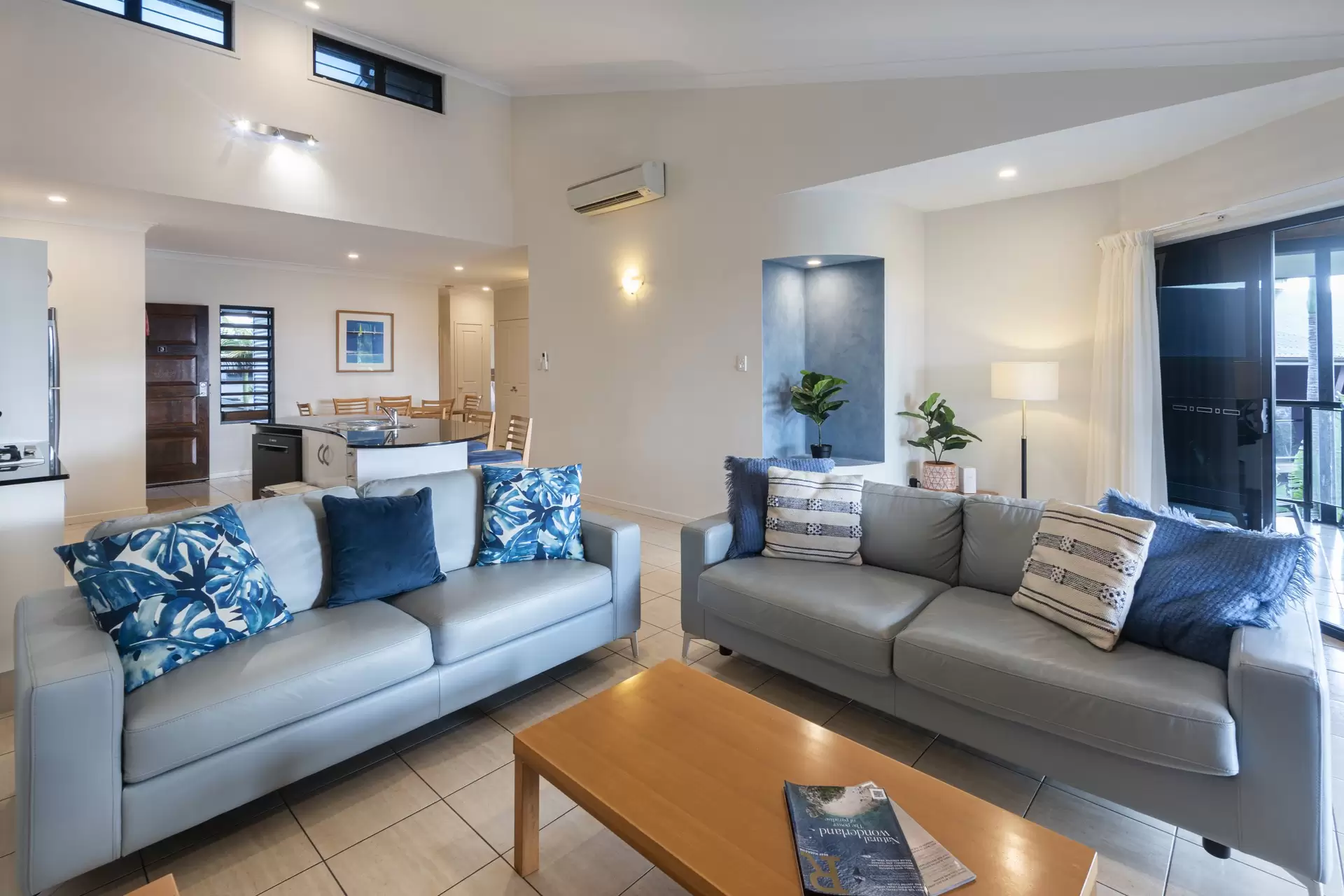 3/6 Banksia Court, Hamilton Island Sold by Queensland Sotheby's International Realty - image 1