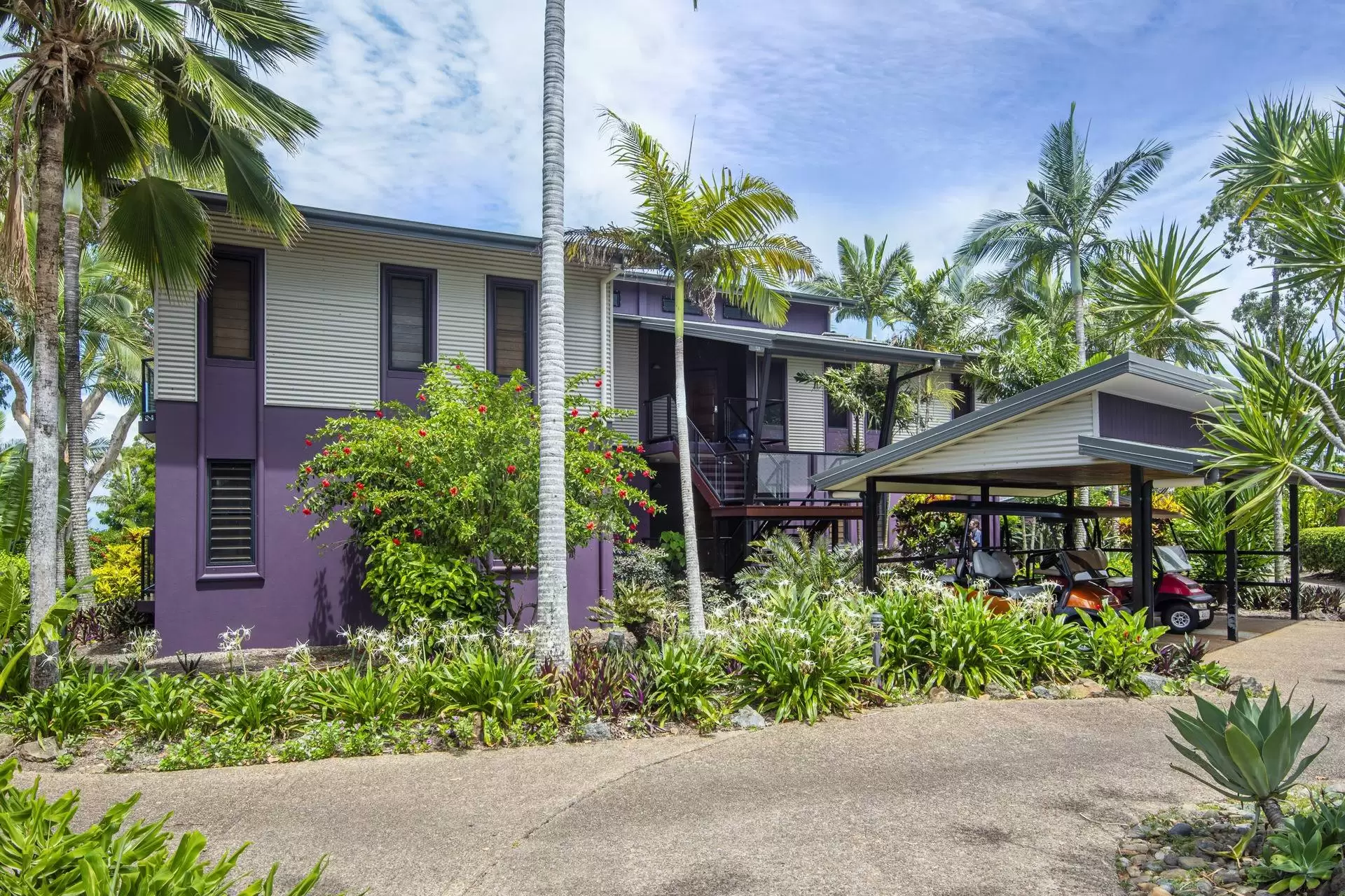 3/6 Banksia Court, Hamilton Island Sold by Queensland Sotheby's International Realty - image 1