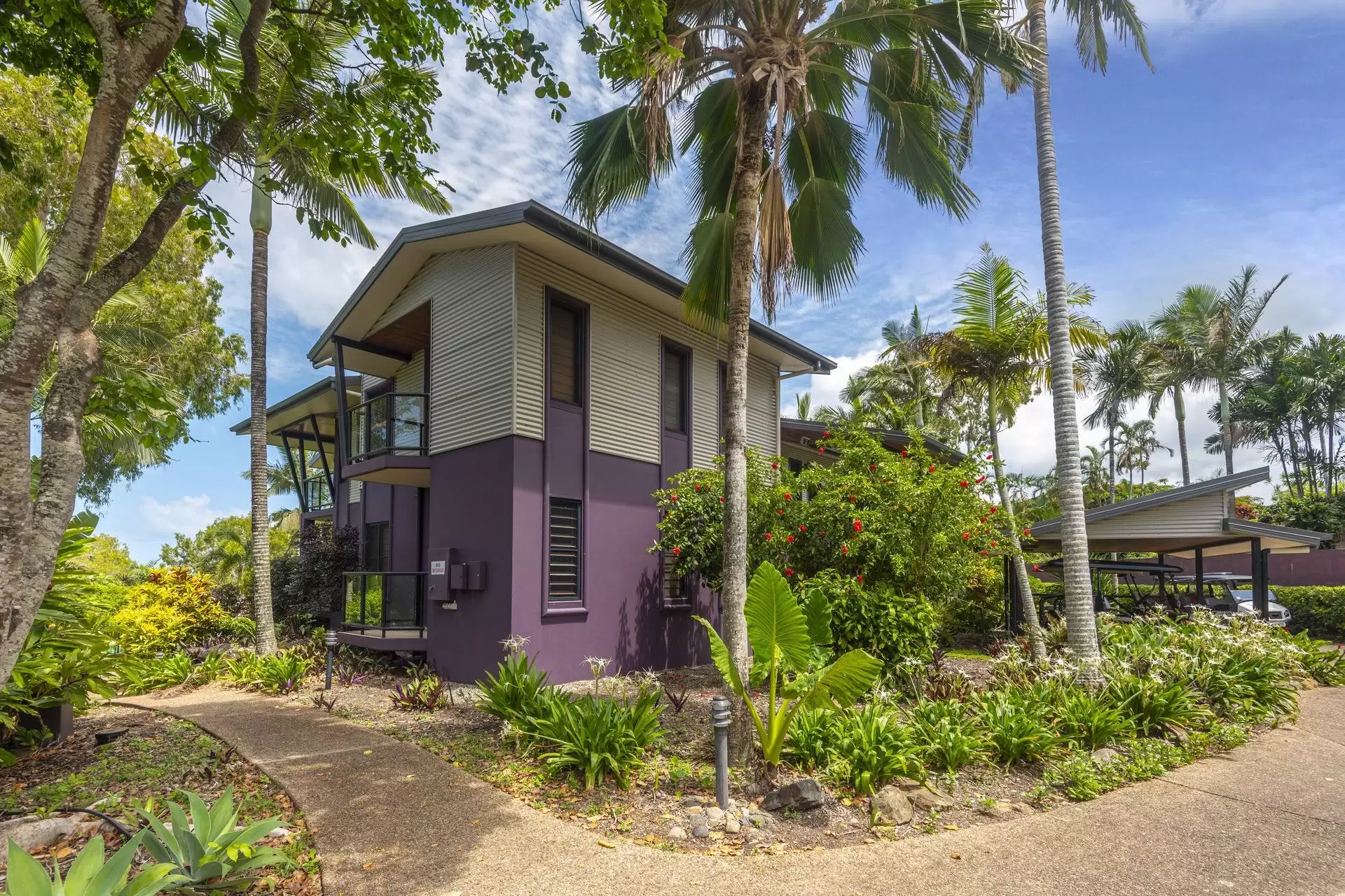 3/6 Banksia Court, Hamilton Island Sold by Queensland Sotheby's International Realty - image 1