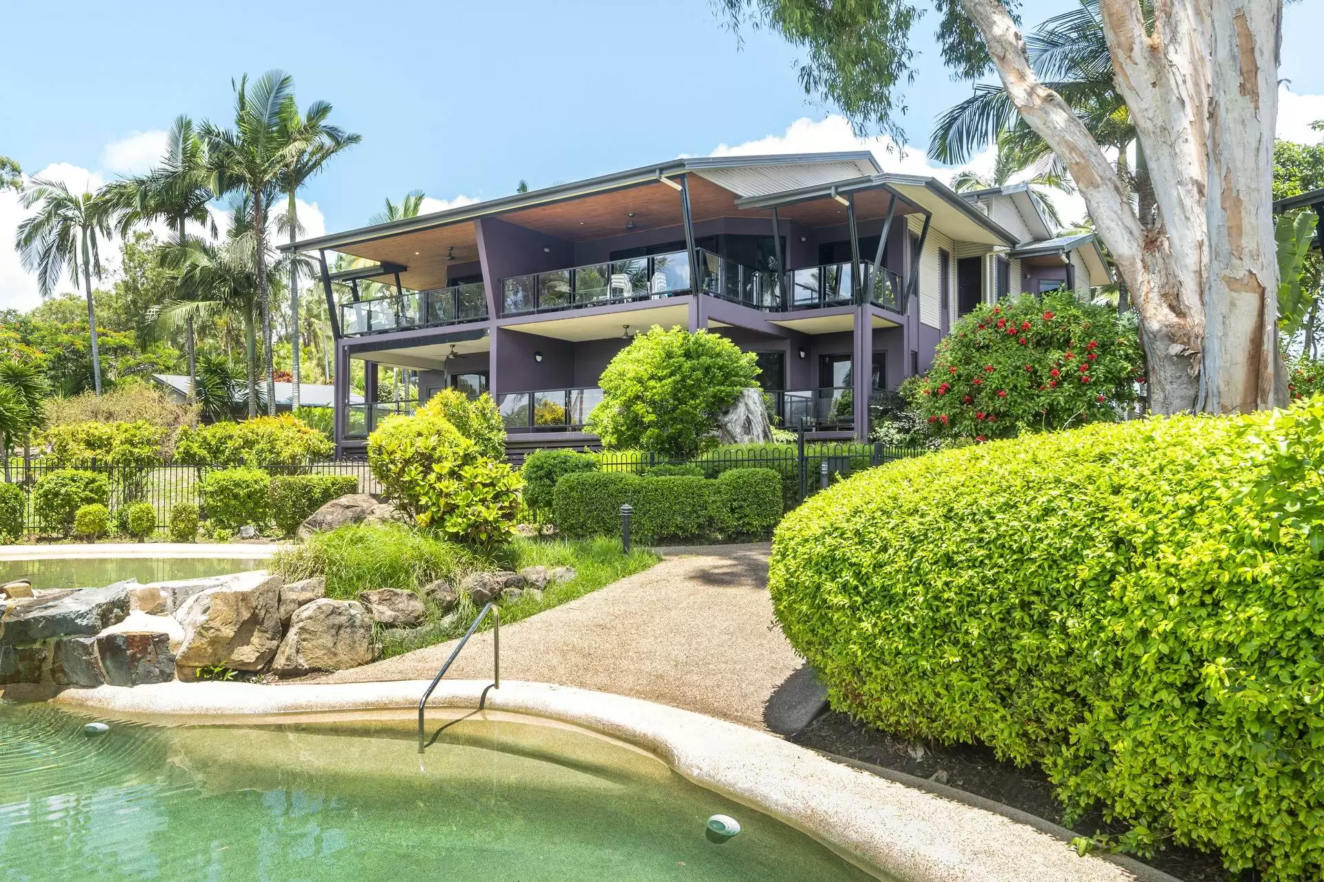 3/6 Banksia Court, Hamilton Island Sold by Queensland Sotheby's International Realty - image 1