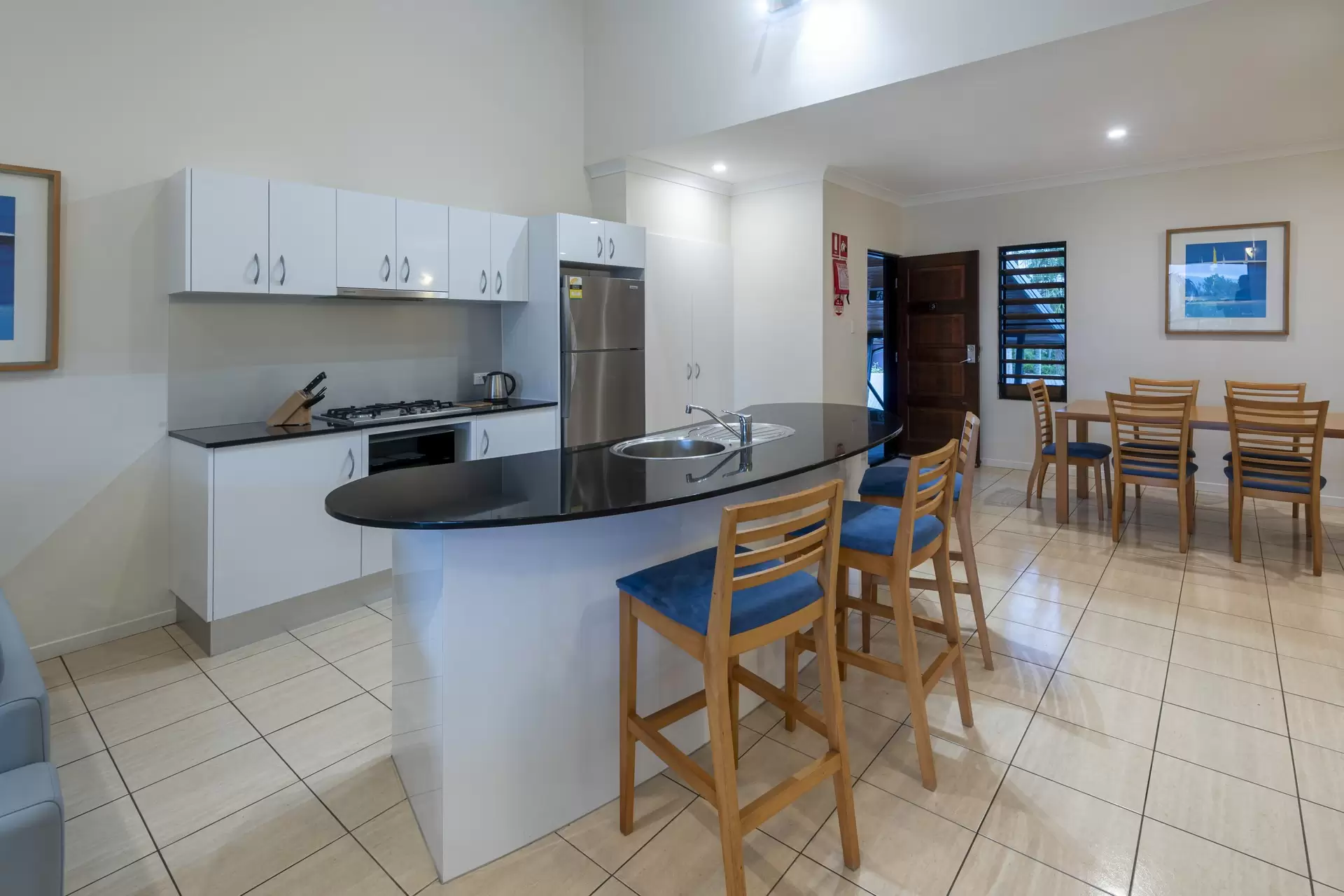 3/6 Banksia Court, Hamilton Island Sold by Queensland Sotheby's International Realty - image 1