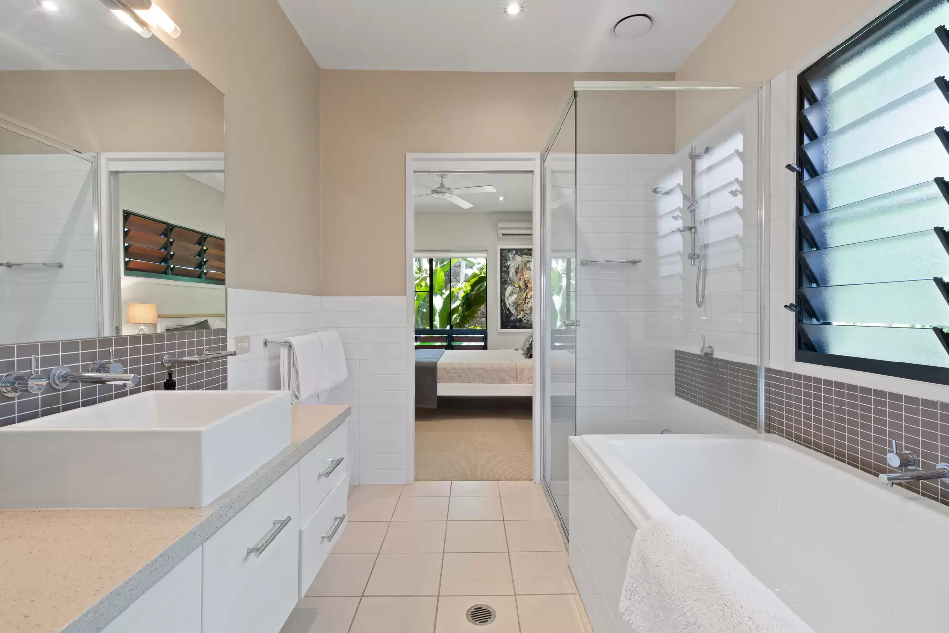 6 Palm Drive, Cannonvale Sold by Queensland Sotheby's International Realty - image 1