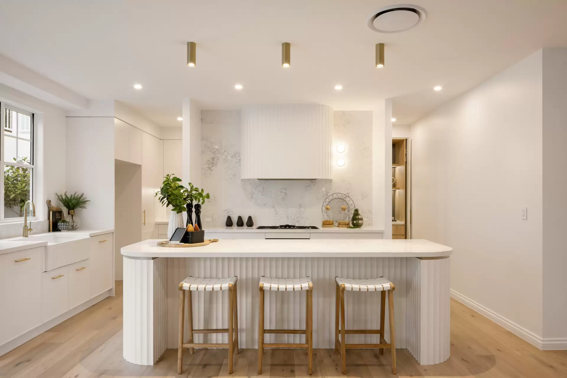 13 Victoria Crescent, Toowong Sold by  - image 1