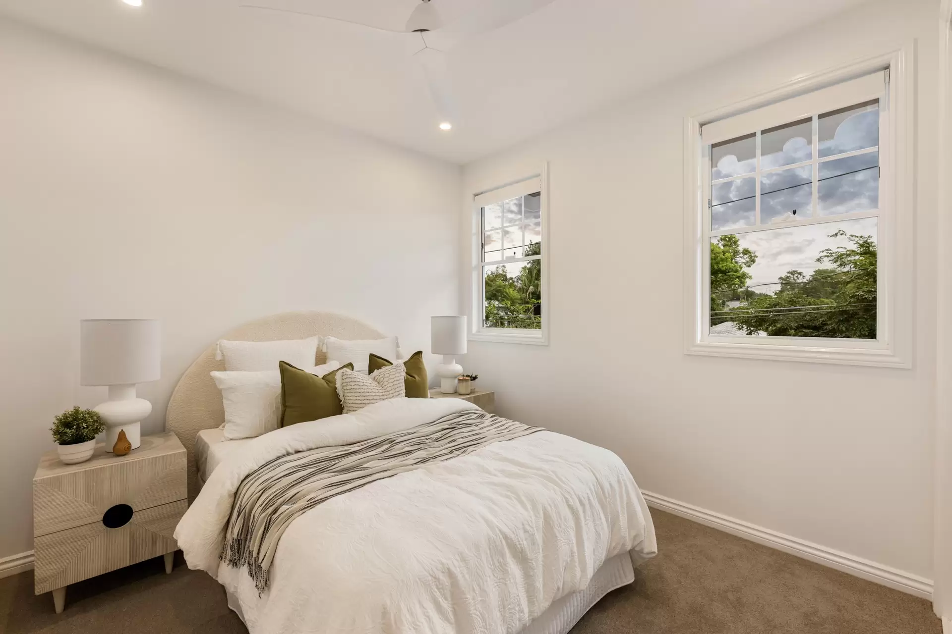 13 Victoria Crescent, Toowong Sold by  - image 1