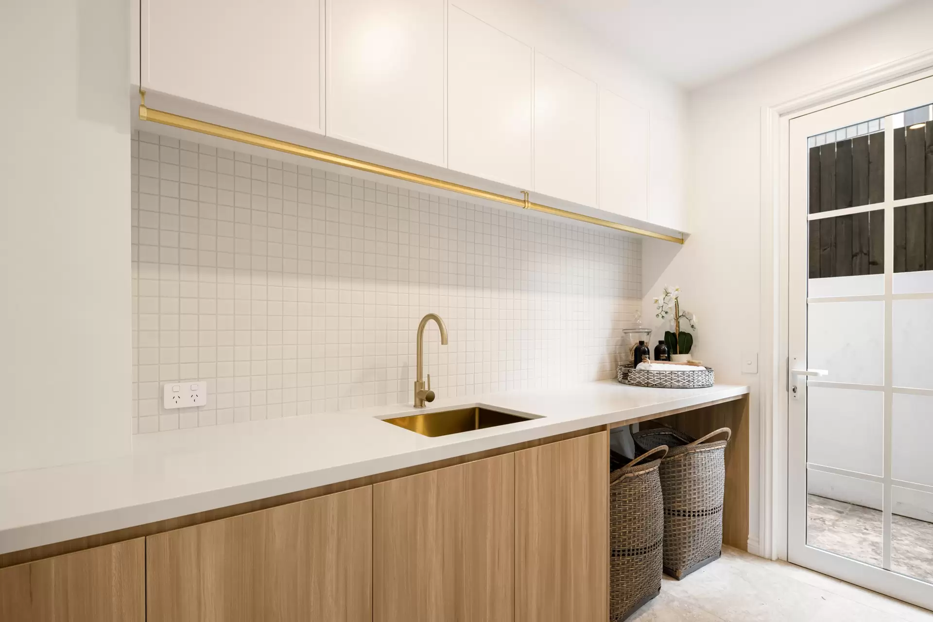 13 Victoria Crescent, Toowong Sold by Queensland Sotheby's International Realty - image 1