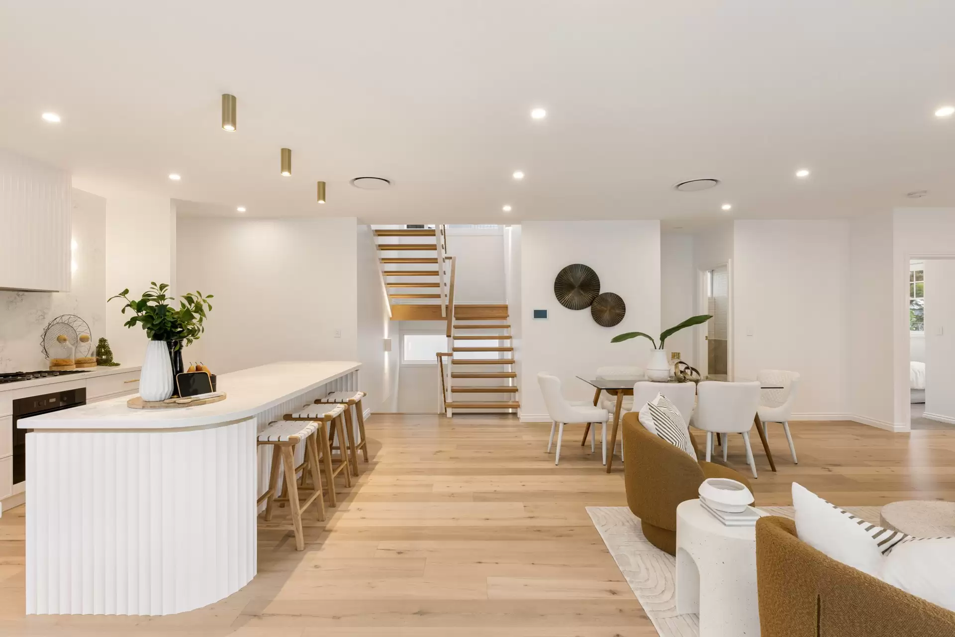 13 Victoria Crescent, Toowong Sold by  - image 1