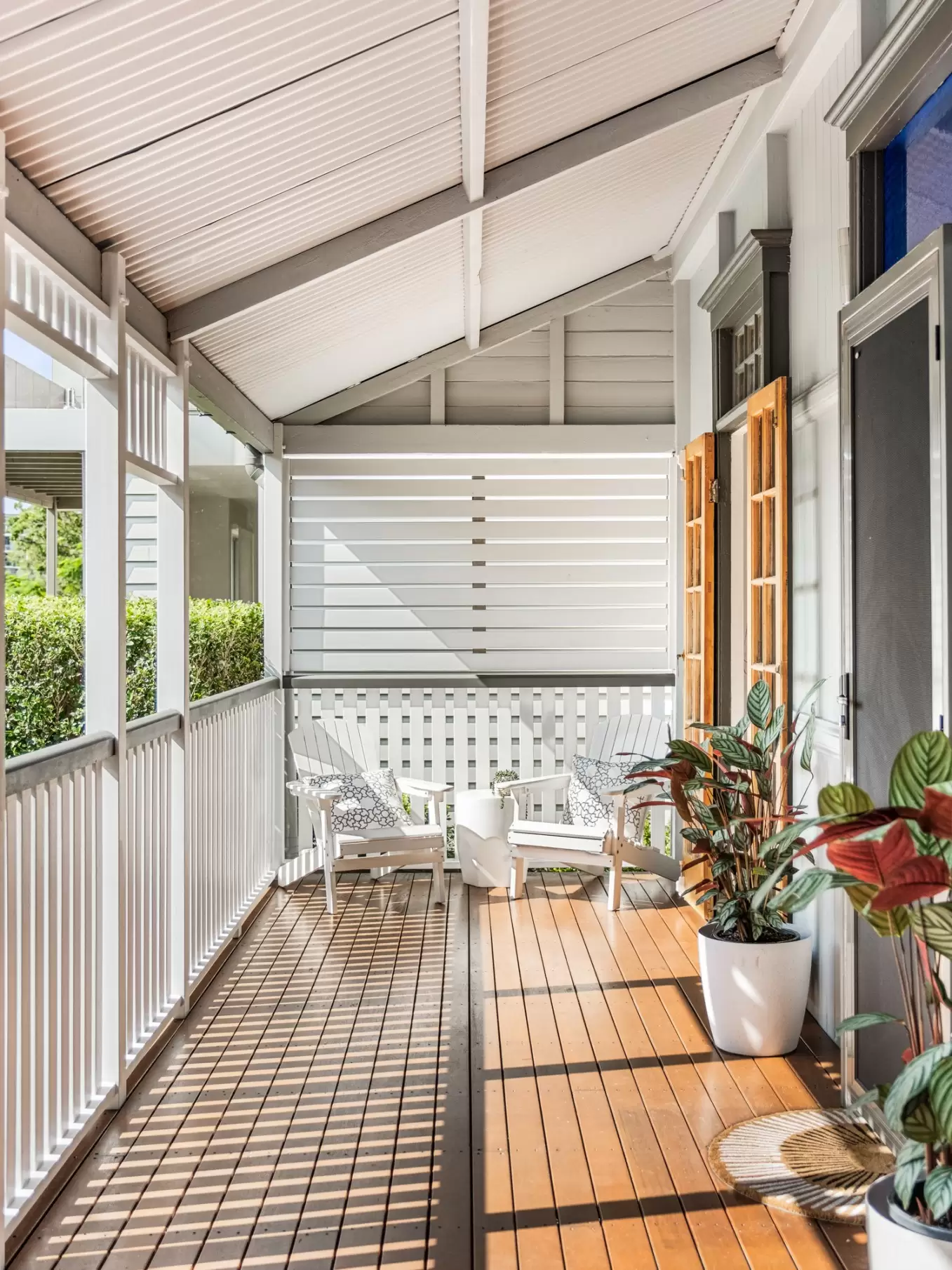18 Eversley Terrace, Yeronga Sold by Queensland Sotheby's International Realty - image 1