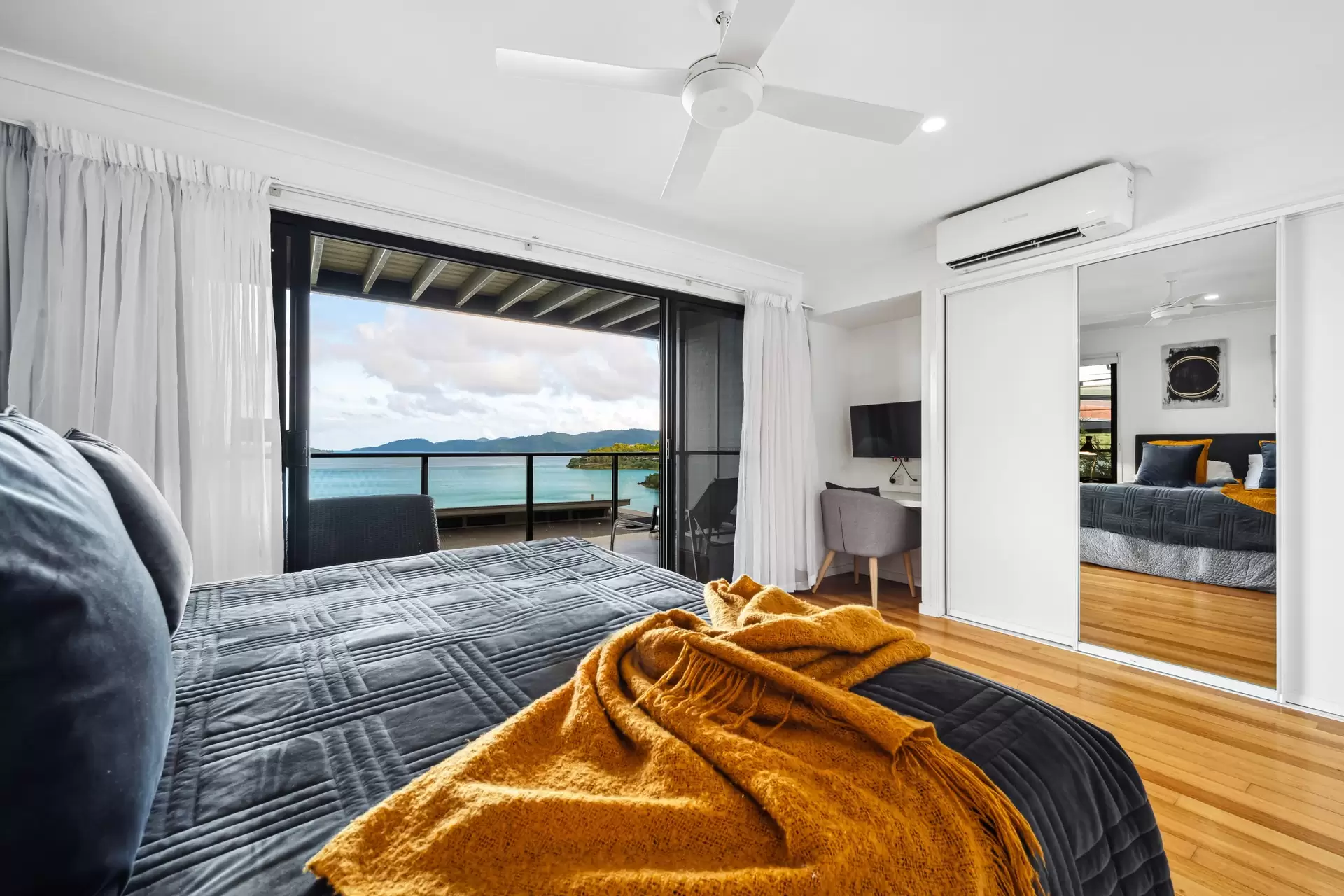 33/5 Acacia Drive, Hamilton Island Sold by Queensland Sotheby's International Realty - image 1