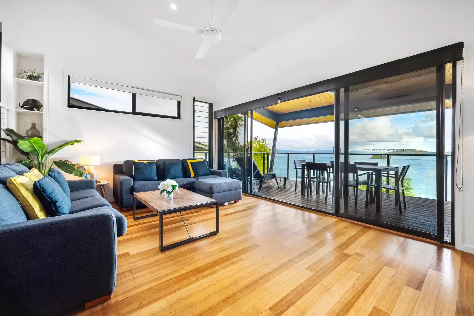 33/5 Acacia Drive, Hamilton Island Sold by Queensland Sotheby's International Realty - image 1