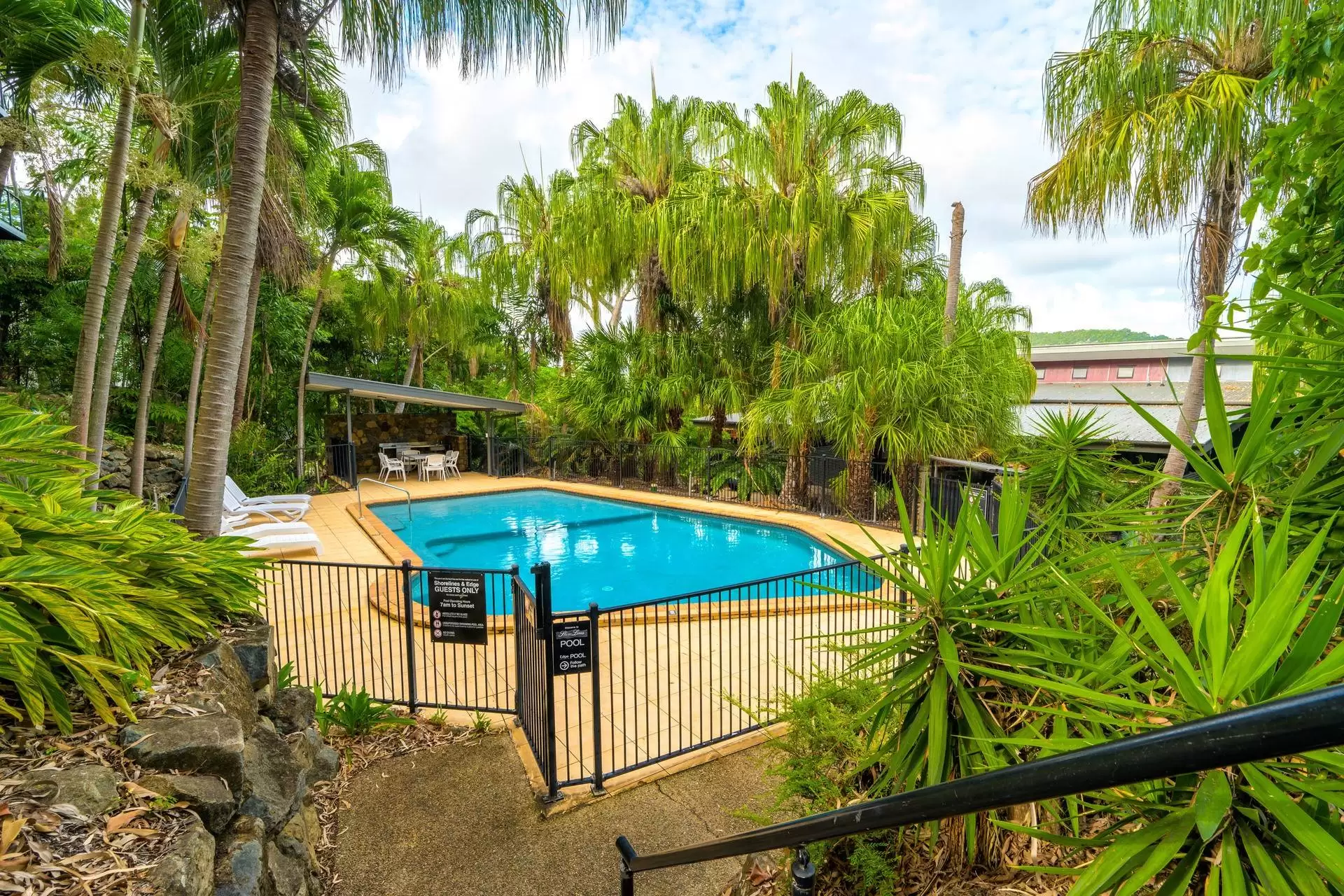 33/5 Acacia Drive, Hamilton Island Sold by Queensland Sotheby's International Realty - image 1