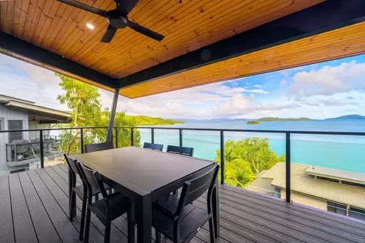 33/5 Acacia Drive, Hamilton Island Sold by 