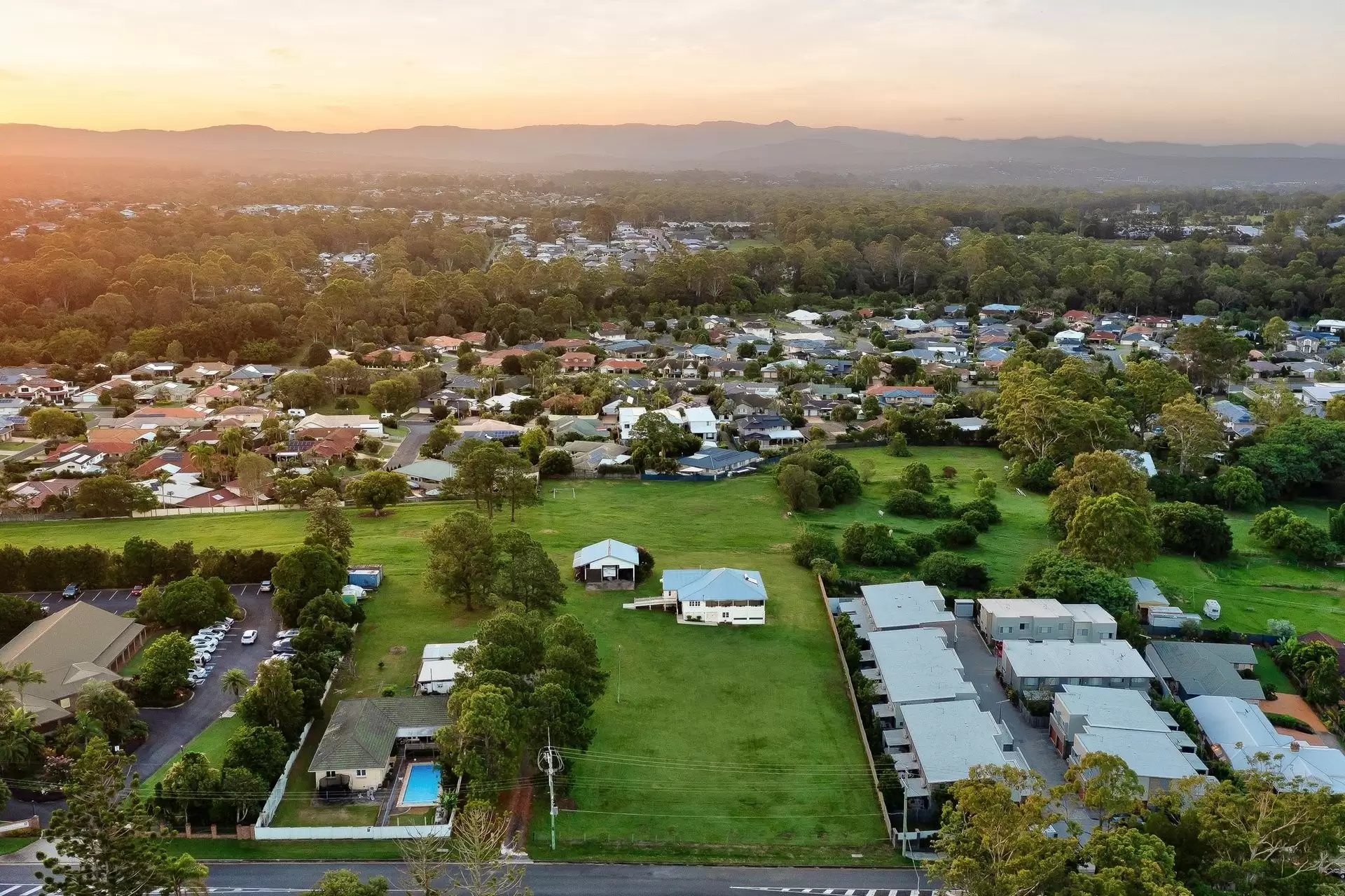 700 Trouts Road, Aspley Sold by  - image 1