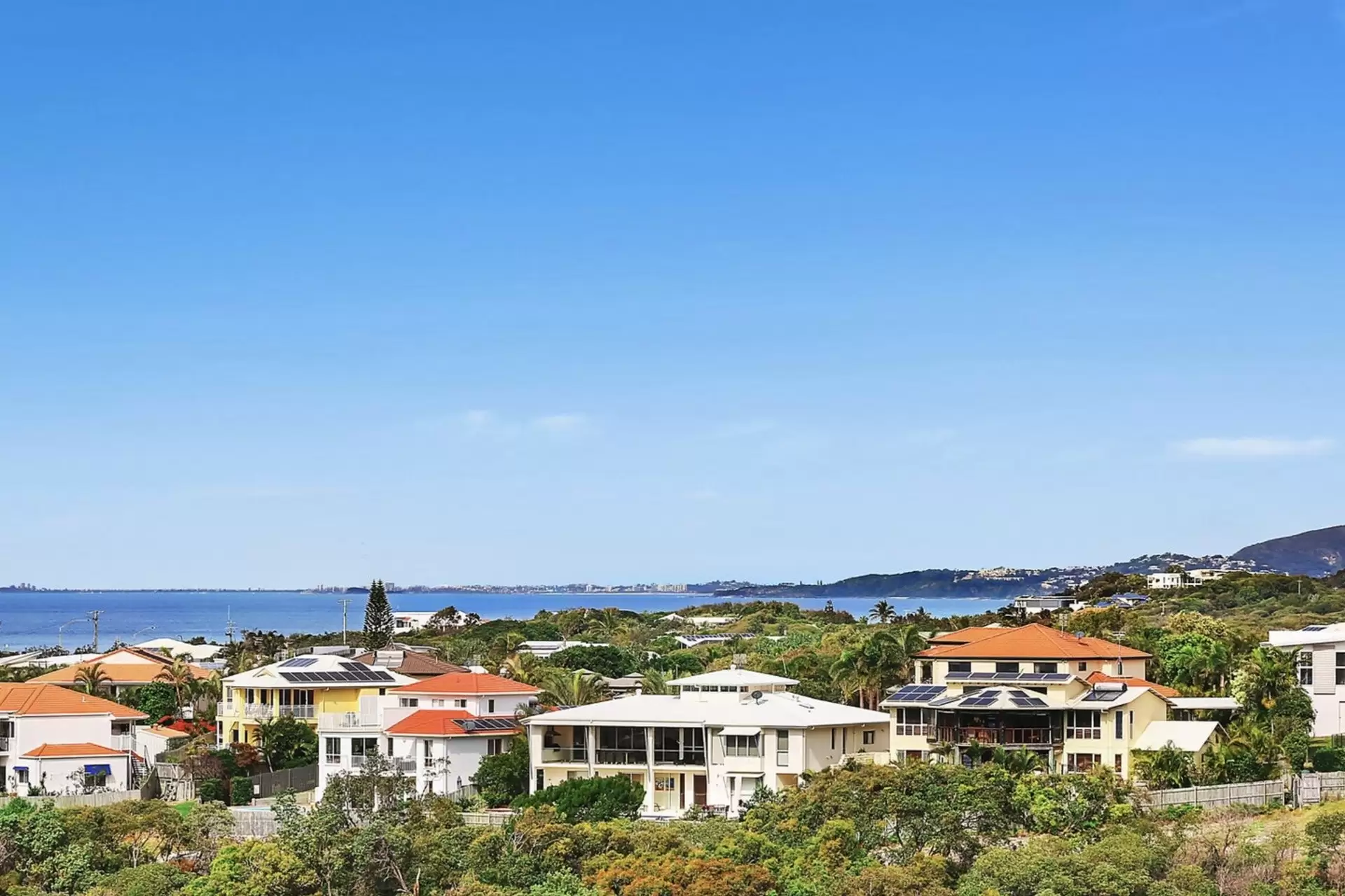 82 Orient Drive, Sunrise Beach Sold by Queensland Sotheby's International Realty - image 1