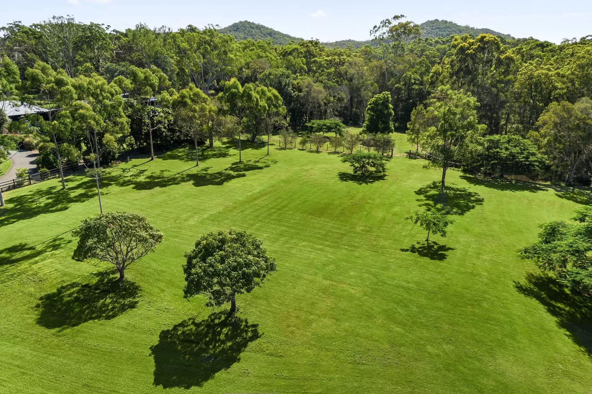249 Bacton Road, Chandler Sold by Queensland Sotheby's International Realty - image 1
