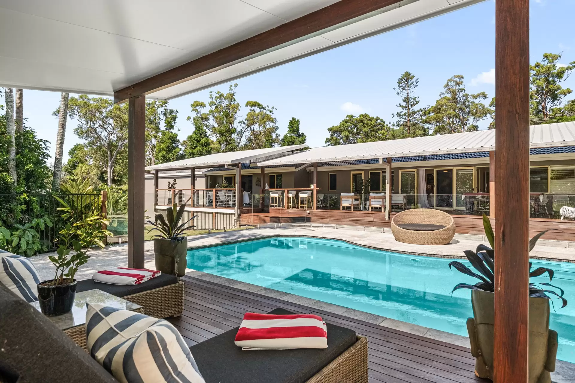 249 Bacton Road, Chandler Sold by Queensland Sotheby's International Realty - image 1