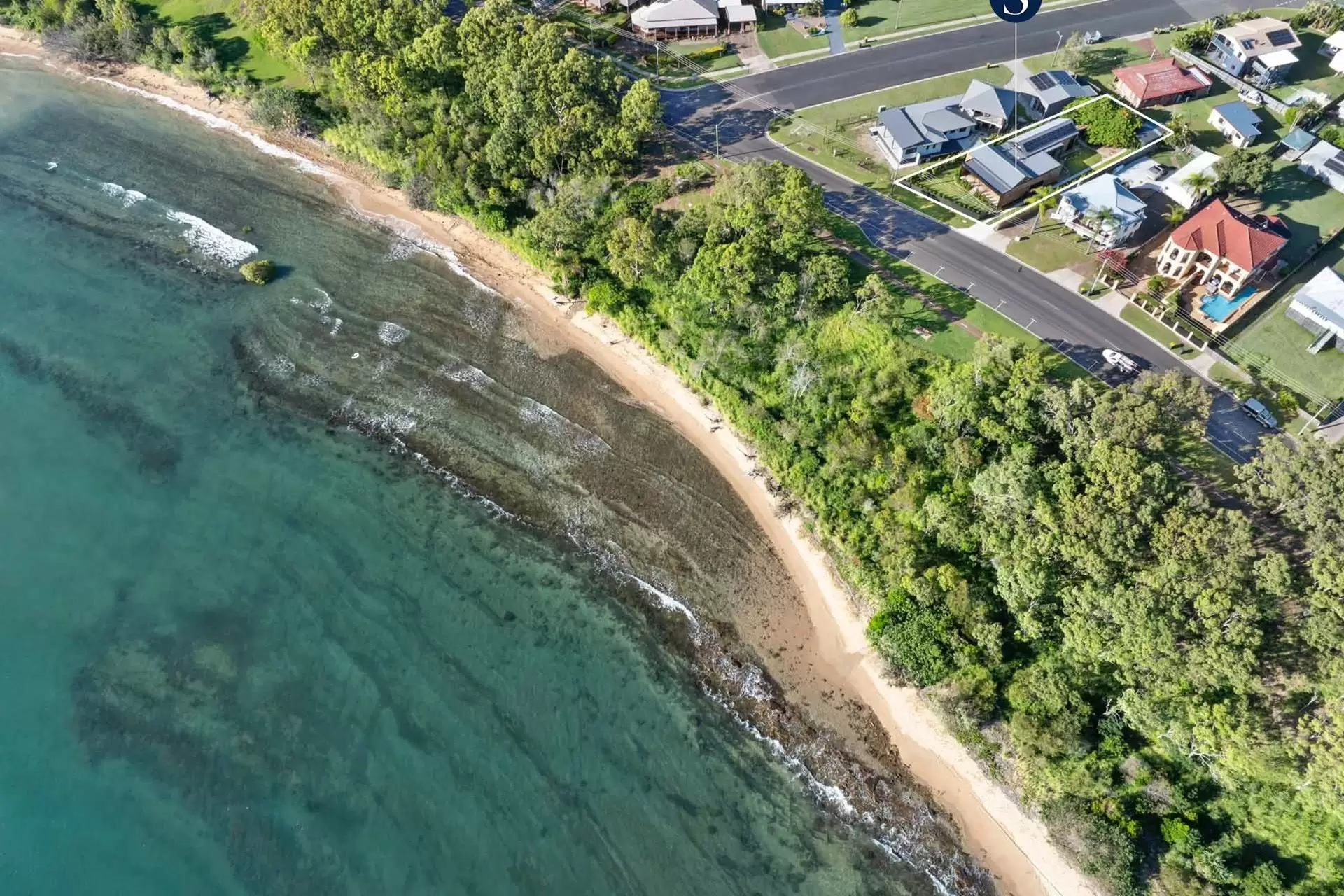 160 Esplanade, Point Vernon Sold by Queensland Sotheby's International Realty - image 1