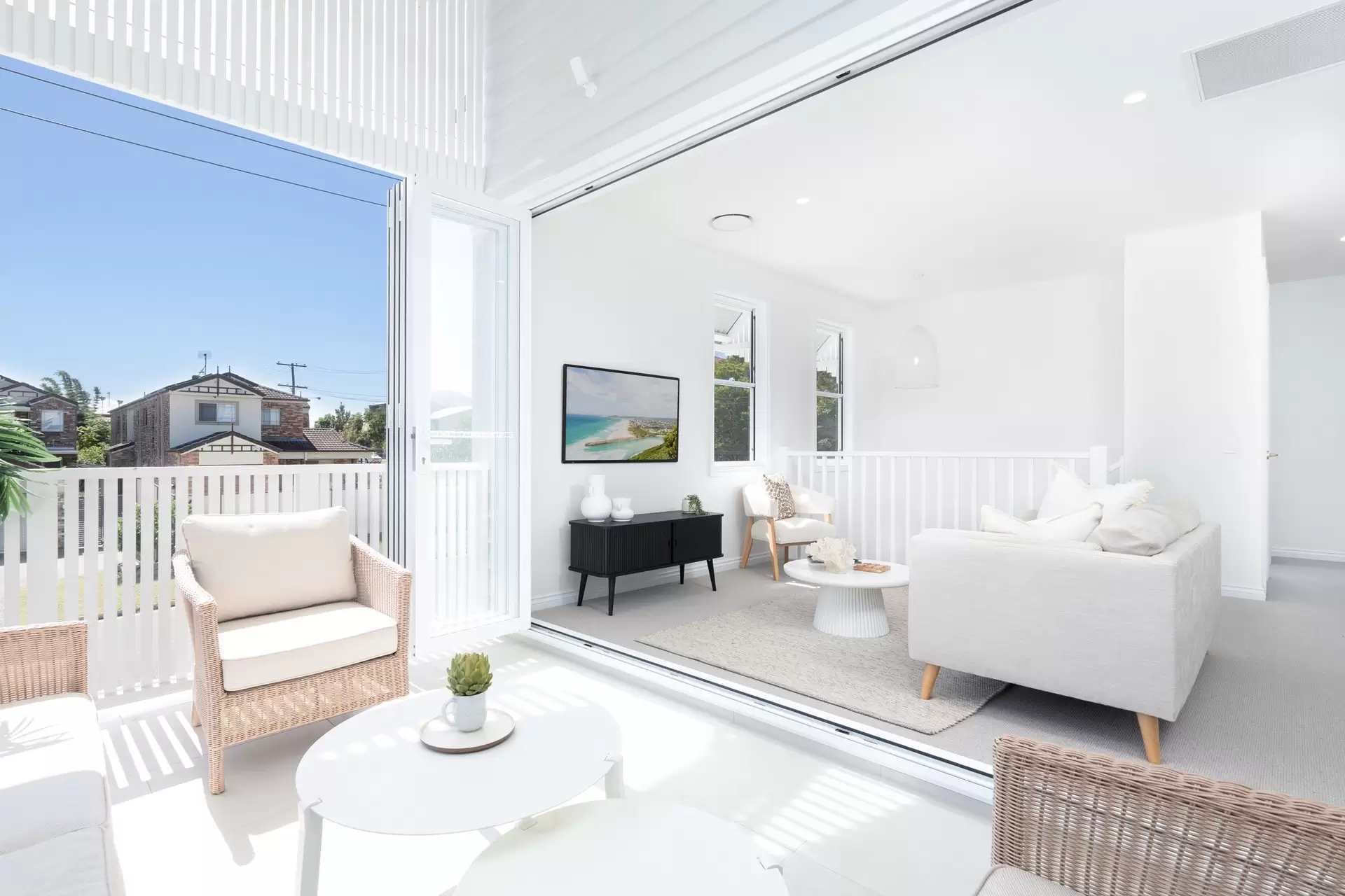 2 Kate Street, Southport Sold by Queensland Sotheby's International Realty - image 1
