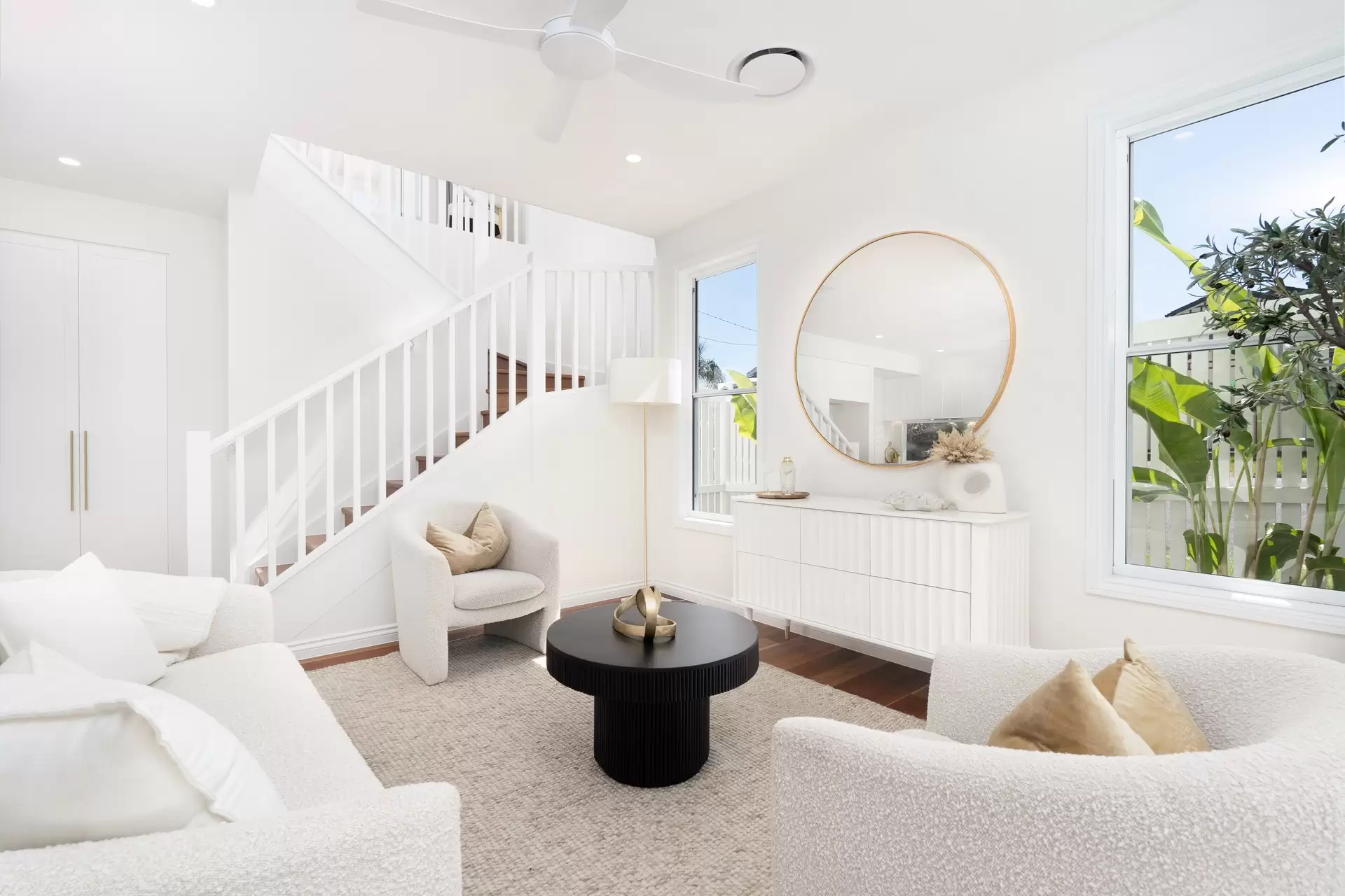 2 Kate Street, Southport Sold by Queensland Sotheby's International Realty - image 1