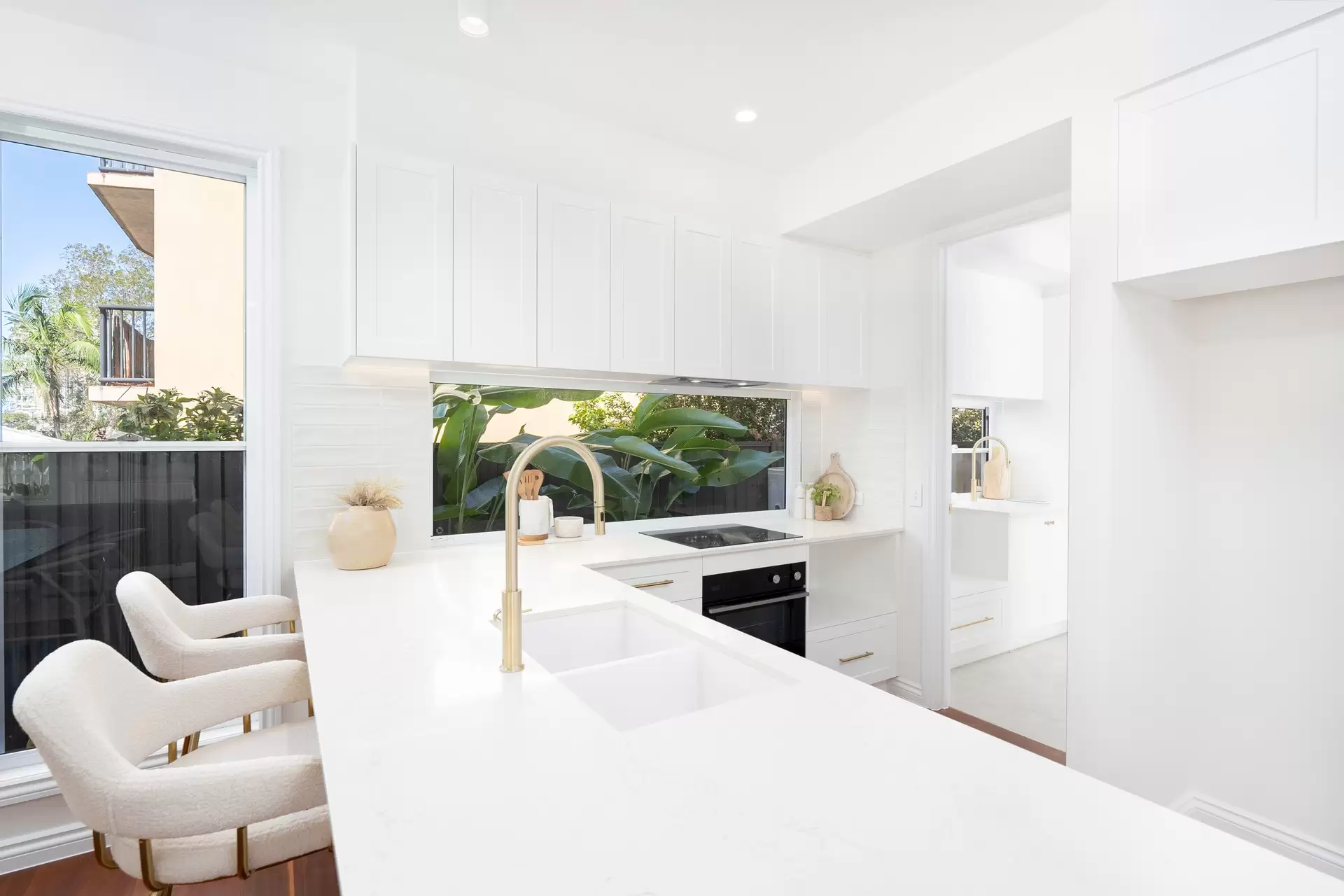 2 Kate Street, Southport Sold by Queensland Sotheby's International Realty - image 1