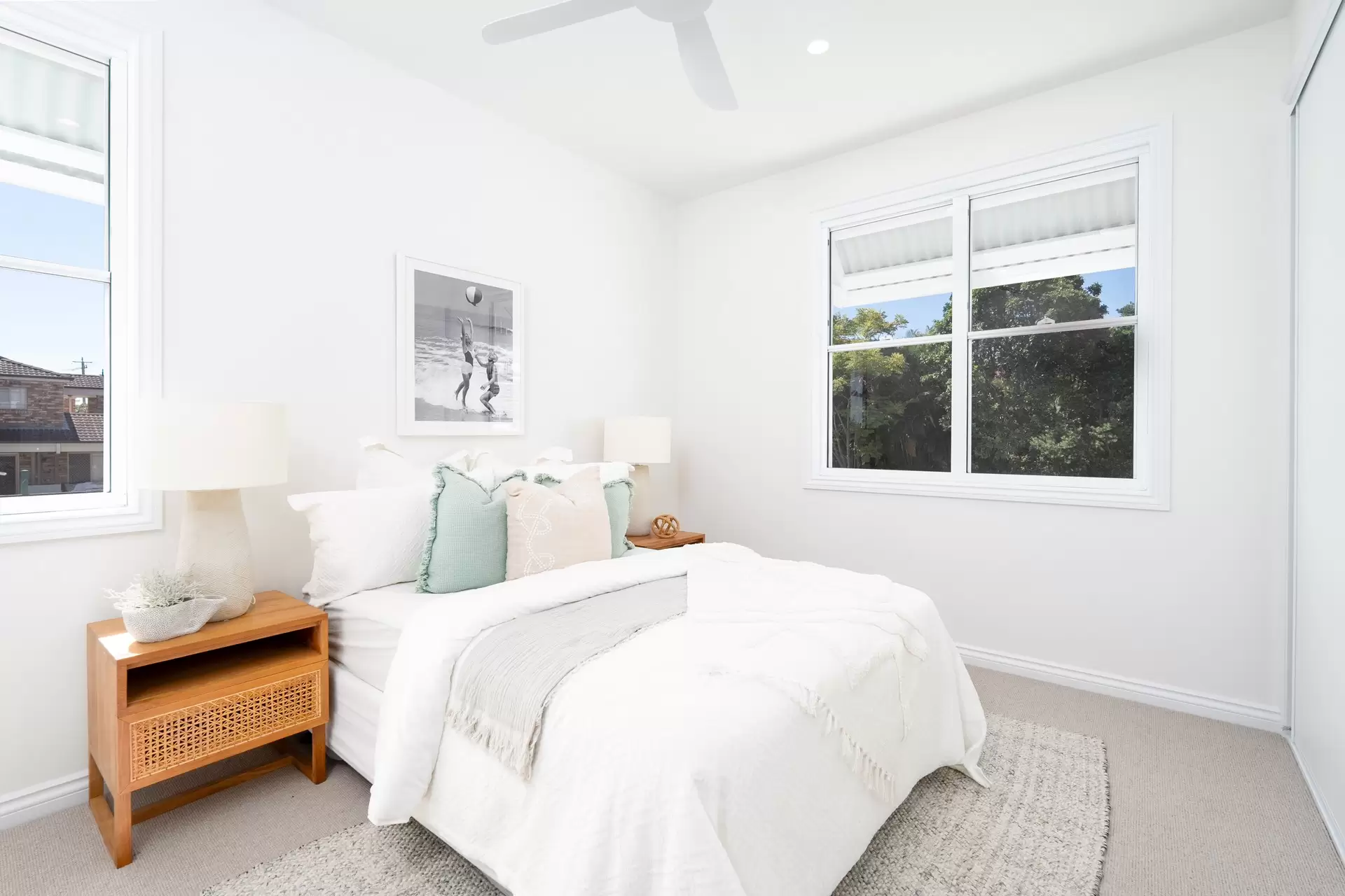 2 Kate Street, Southport Sold by Queensland Sotheby's International Realty - image 1