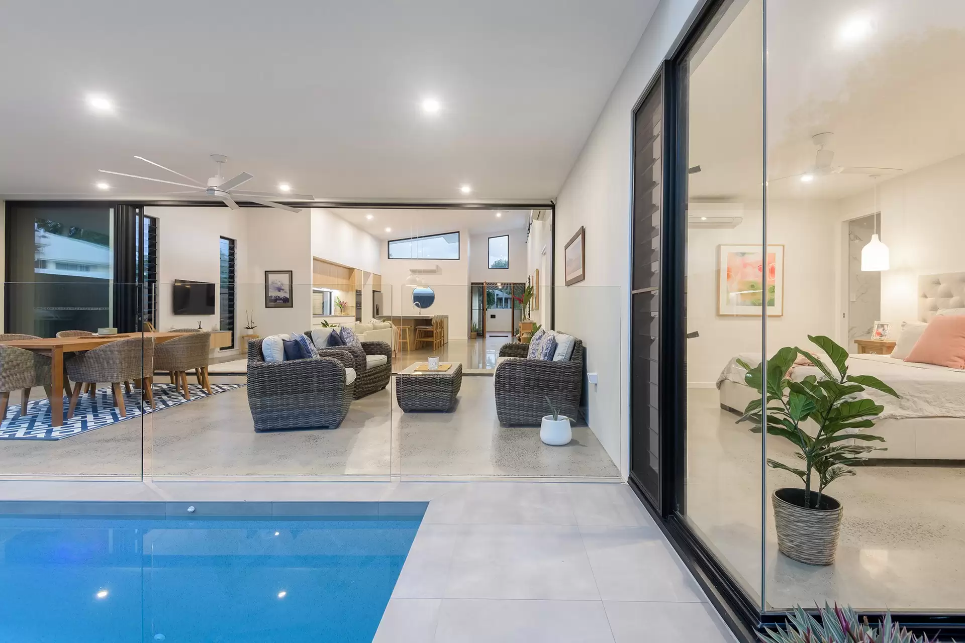 9 Beach Close, Port Douglas Sold by Queensland Sotheby's International Realty - image 1