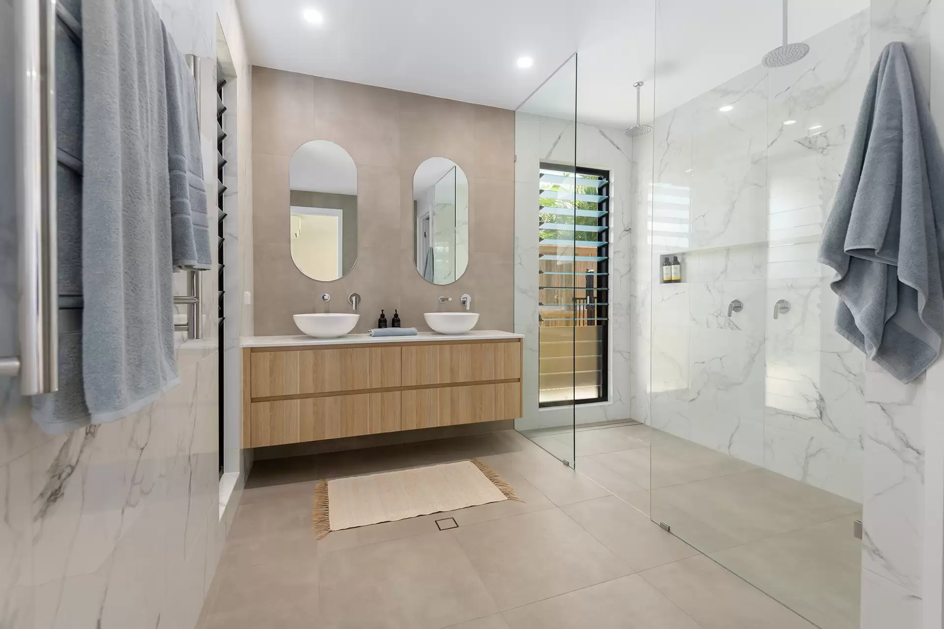 9 Beach Close, Port Douglas Sold by Queensland Sotheby's International Realty - image 1