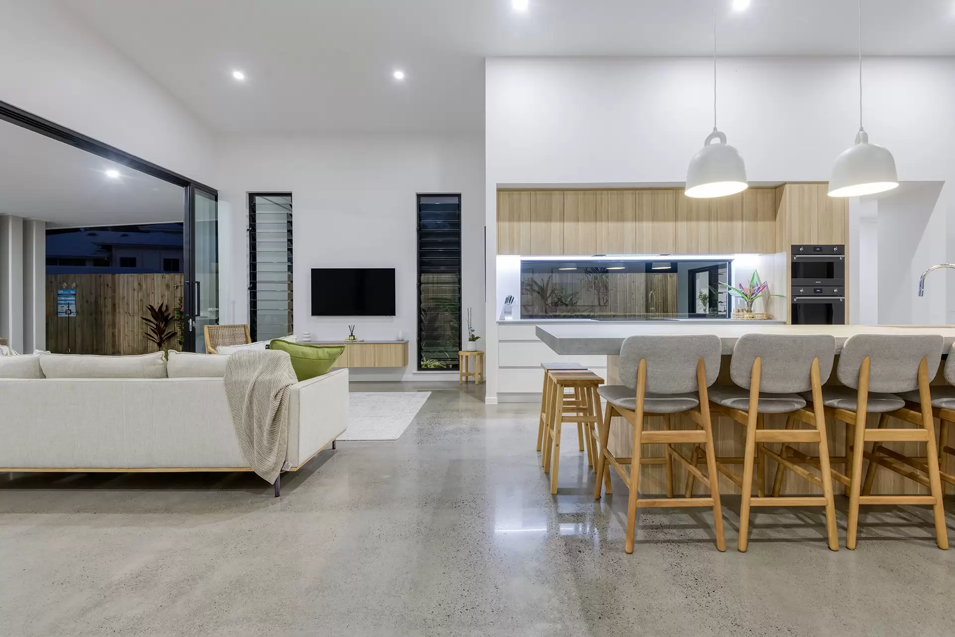 9 Beach Close, Port Douglas Sold by Queensland Sotheby's International Realty - image 1