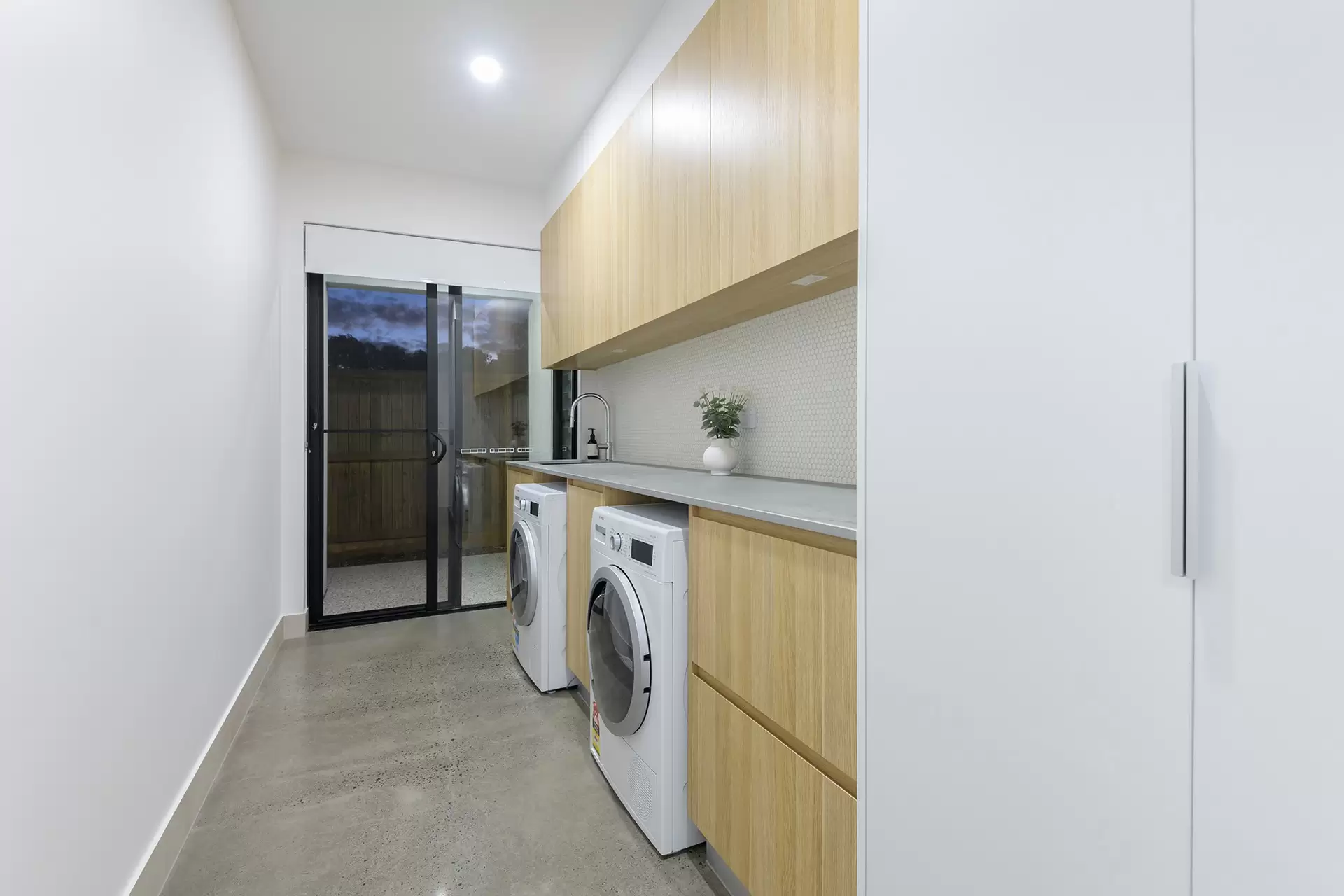 9 Beach Close, Port Douglas Sold by Queensland Sotheby's International Realty - image 1