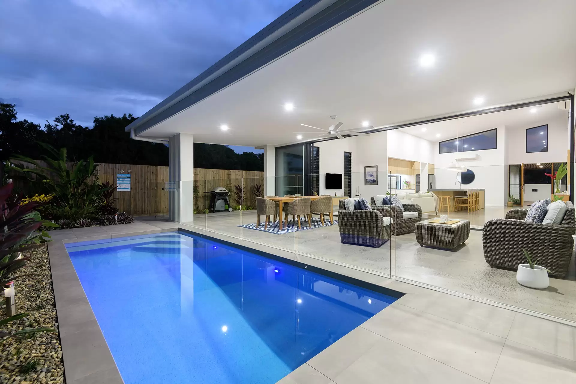 9 Beach Close, Port Douglas Sold by Queensland Sotheby's International Realty - image 1