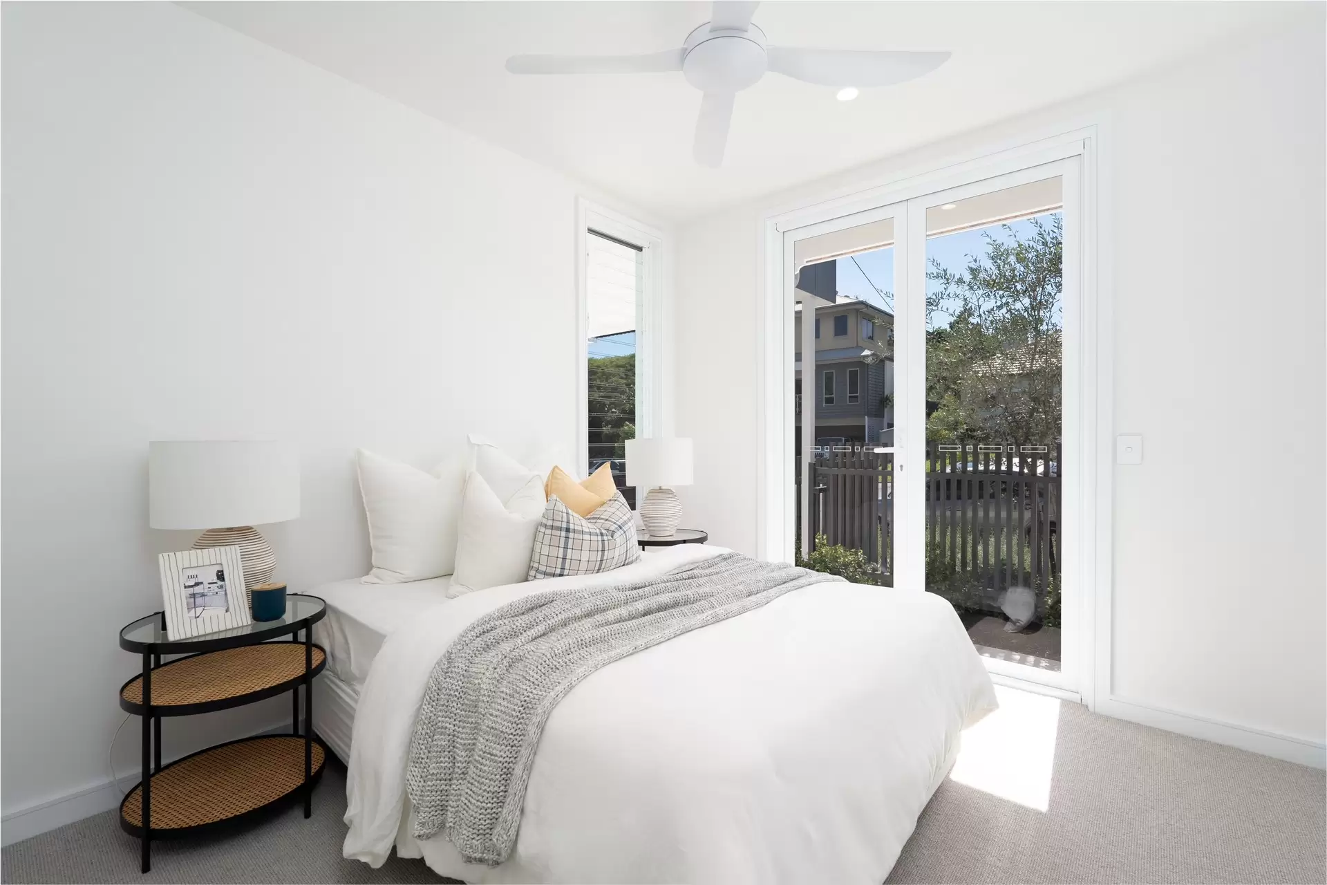 2B Kate Street, Southport Sold by Queensland Sotheby's International Realty - image 1