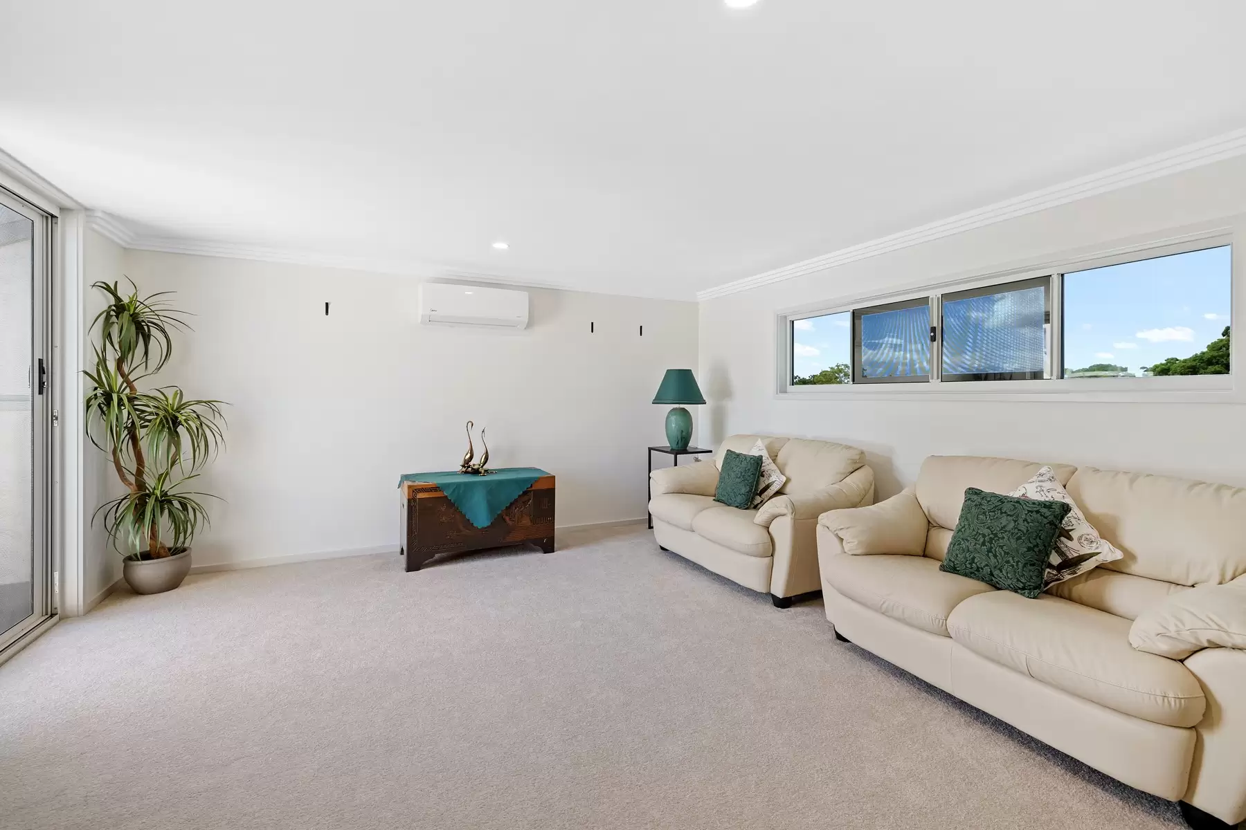 3/155 Middle Street, Cleveland Sold by Queensland Sotheby's International Realty - image 1