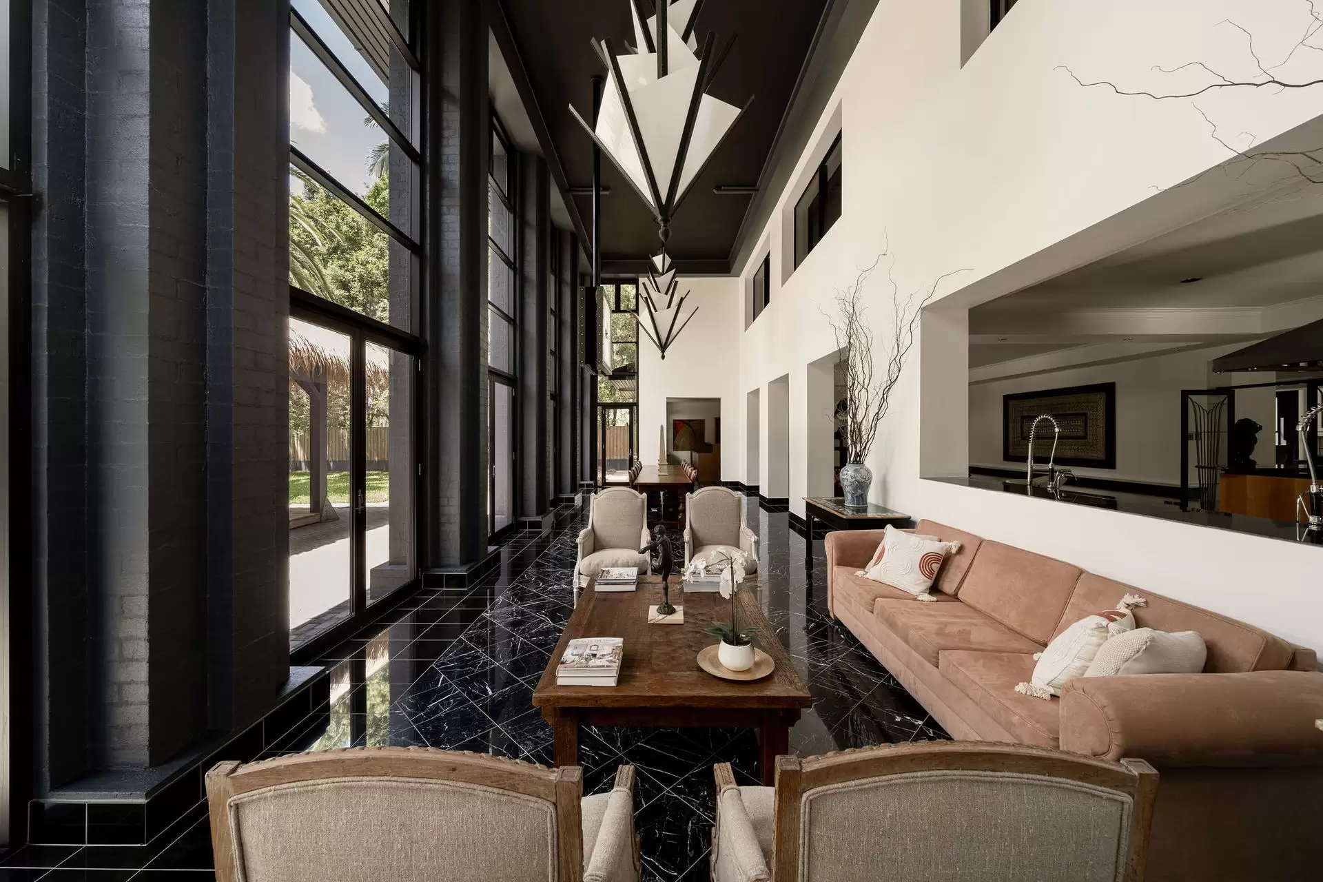 178 Boston Road, Belmont Sold by Queensland Sotheby's International Realty - image 1