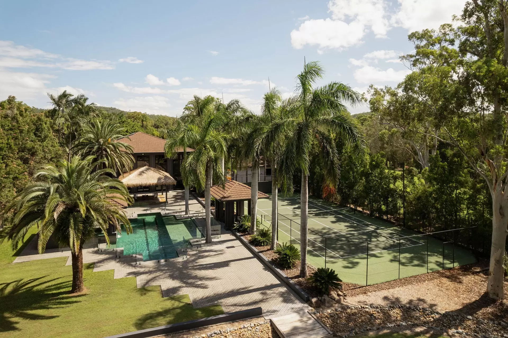 178 Boston Road, Belmont Sold by Queensland Sotheby's International Realty - image 1