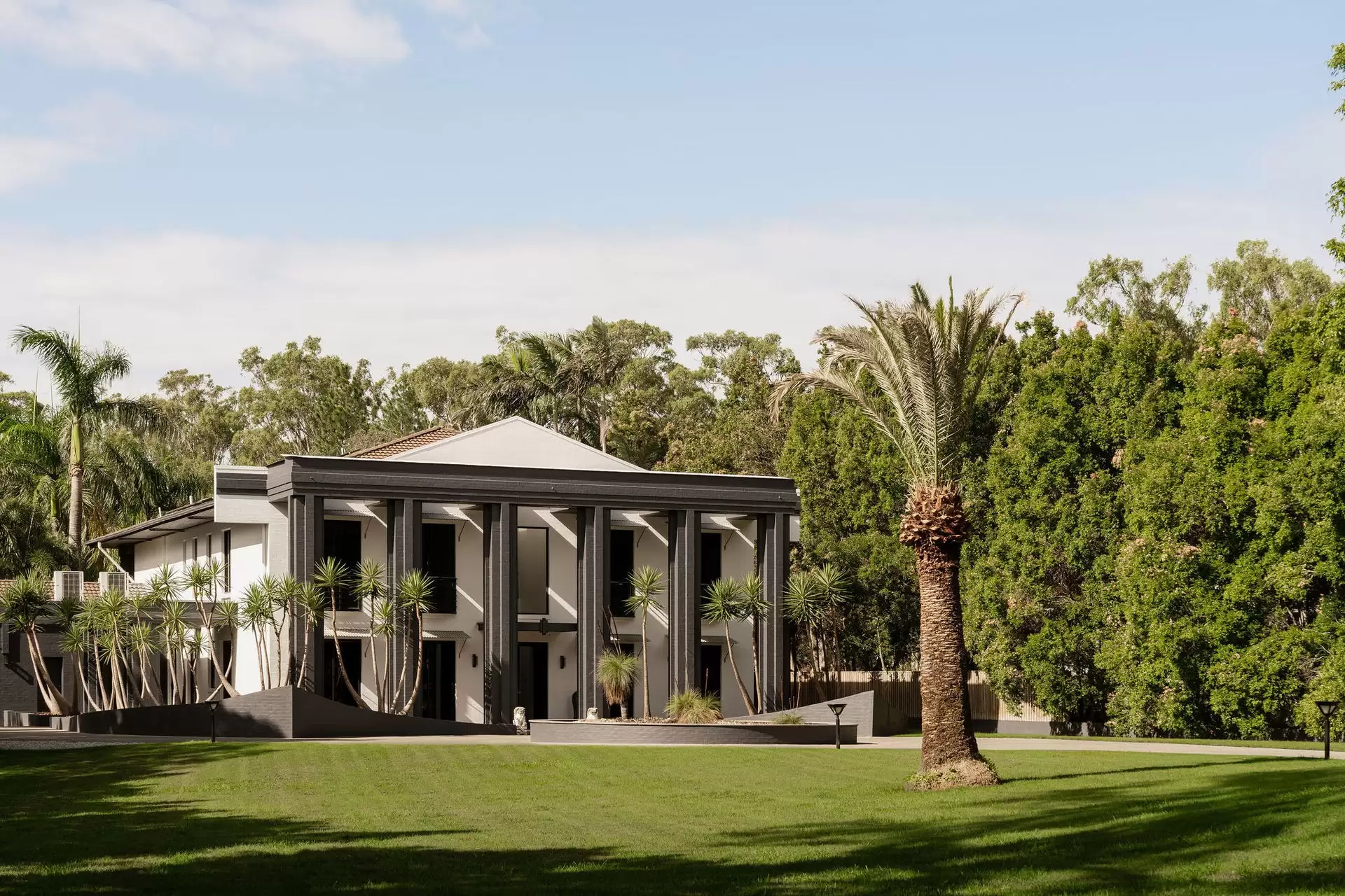 178 Boston Road, Belmont Sold by Queensland Sotheby's International Realty - image 1