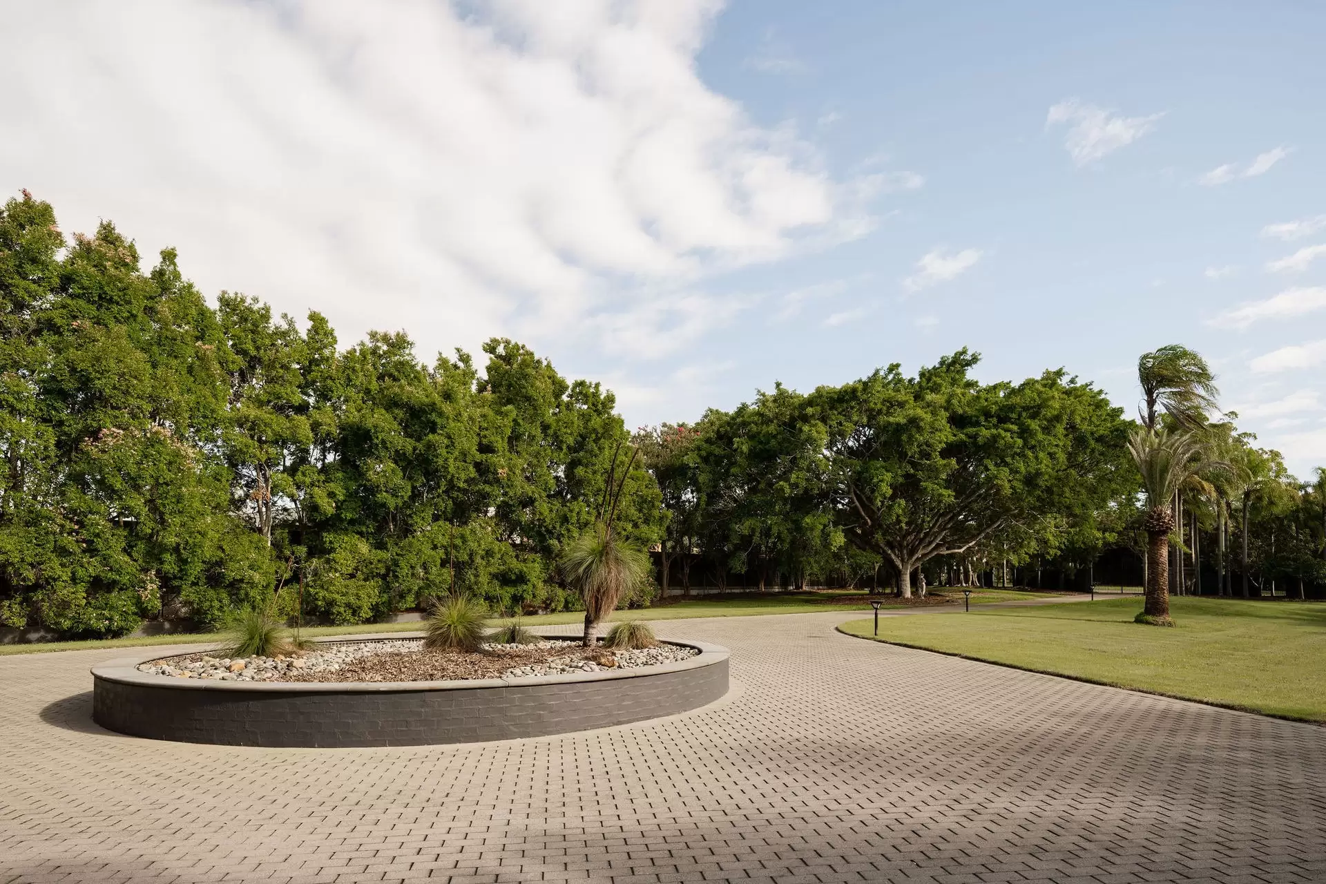 178 Boston Road, Belmont Sold by Queensland Sotheby's International Realty - image 1